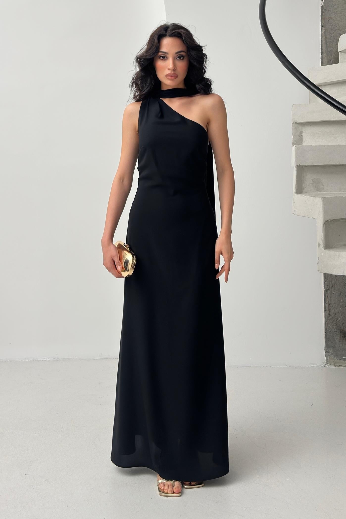 Siyah Fular Detaylı Tek Omuz Elbise