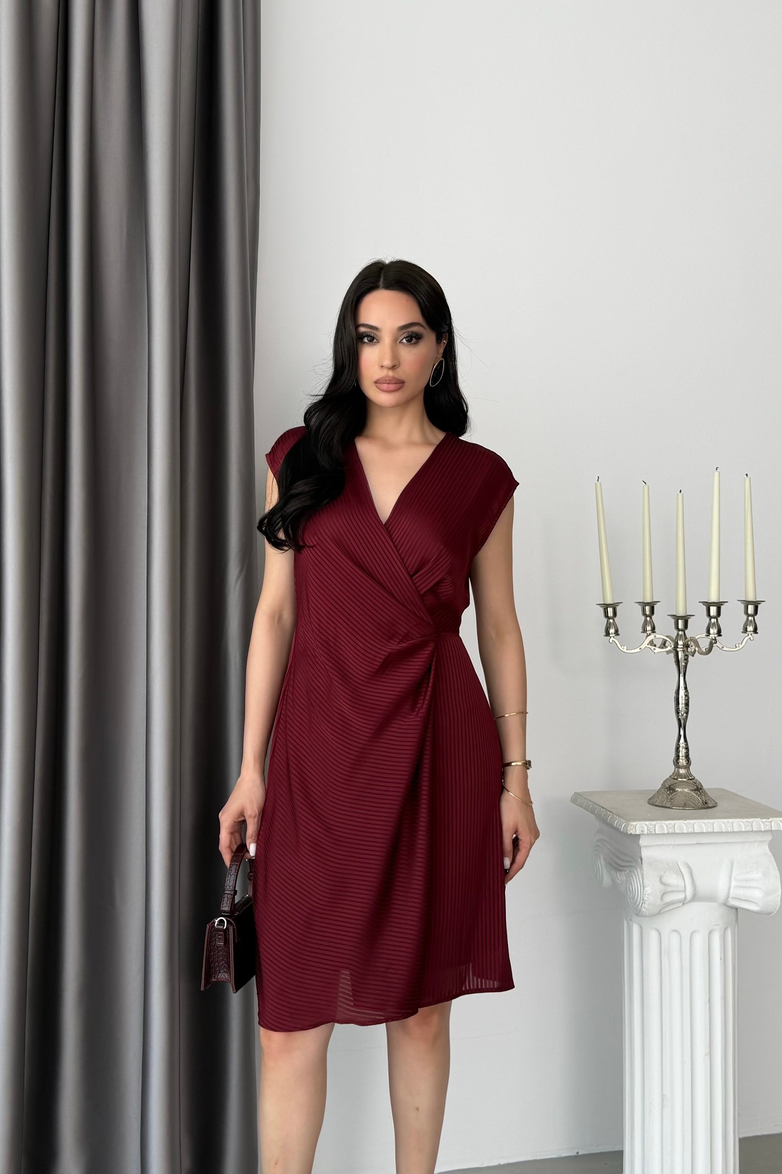 Bordo Kruvaze Kapamalı Kolsuz Çizgili Midi Saten Elbise