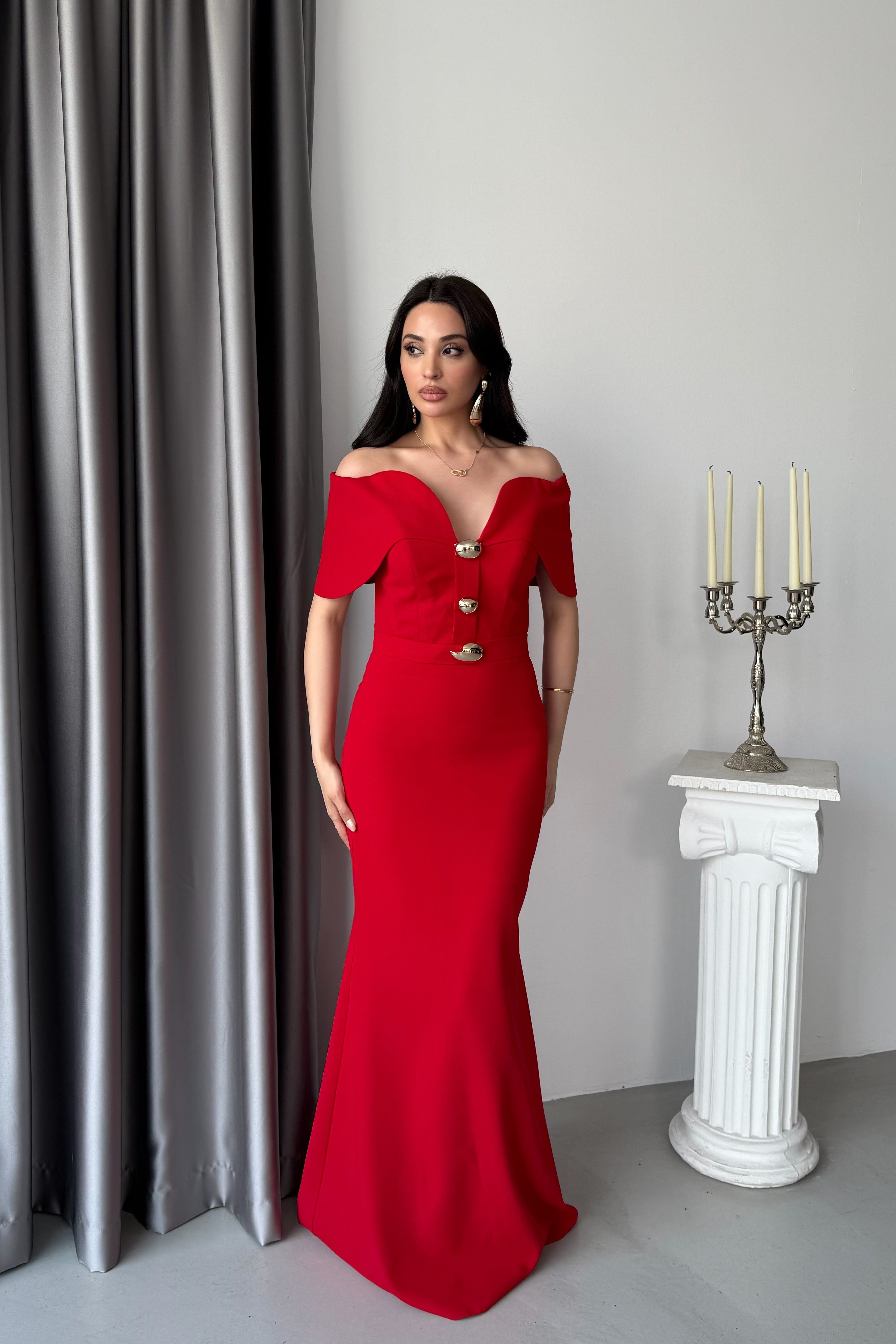 Kırmızı Madonna Yaka Kemerli Düğme Detaylı Abiye Elbise