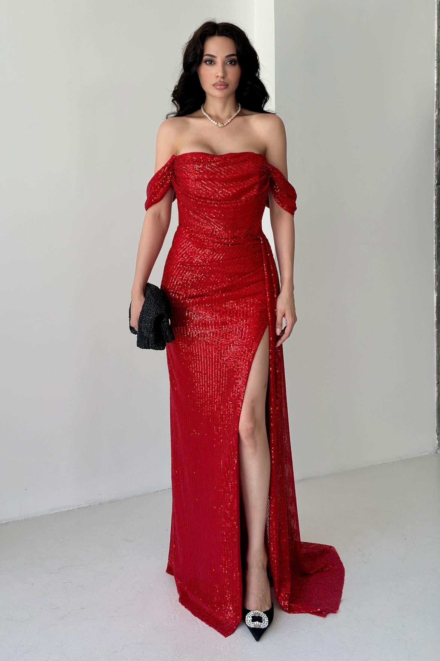 Kırmızı Düşük Kol Pul Payet Abiye Elbise	