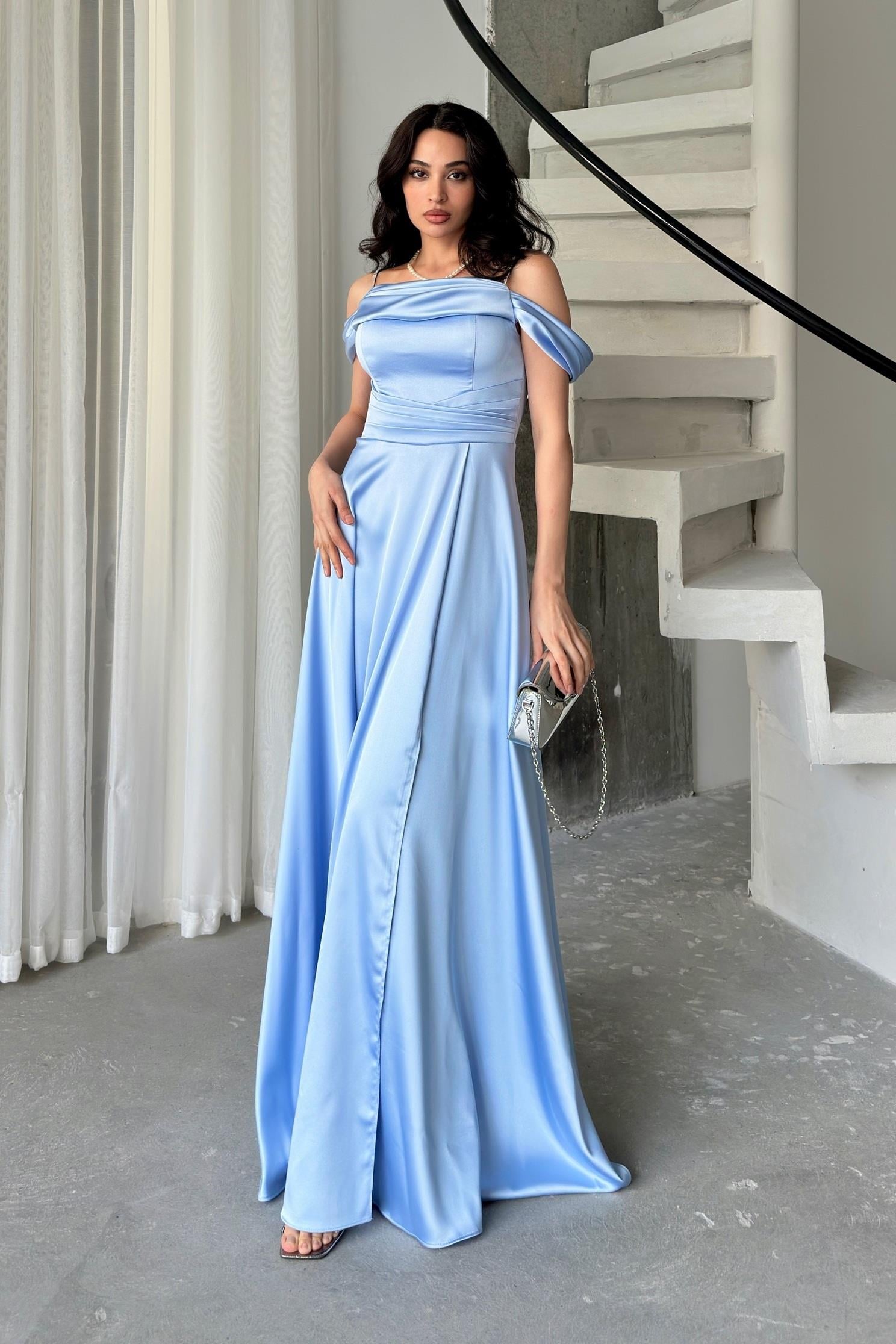 Bebe Mavi Taş Askılı Düşük Kol Saten AbiyeAbiye & Mezuniyet ElbisesiST5640-6118