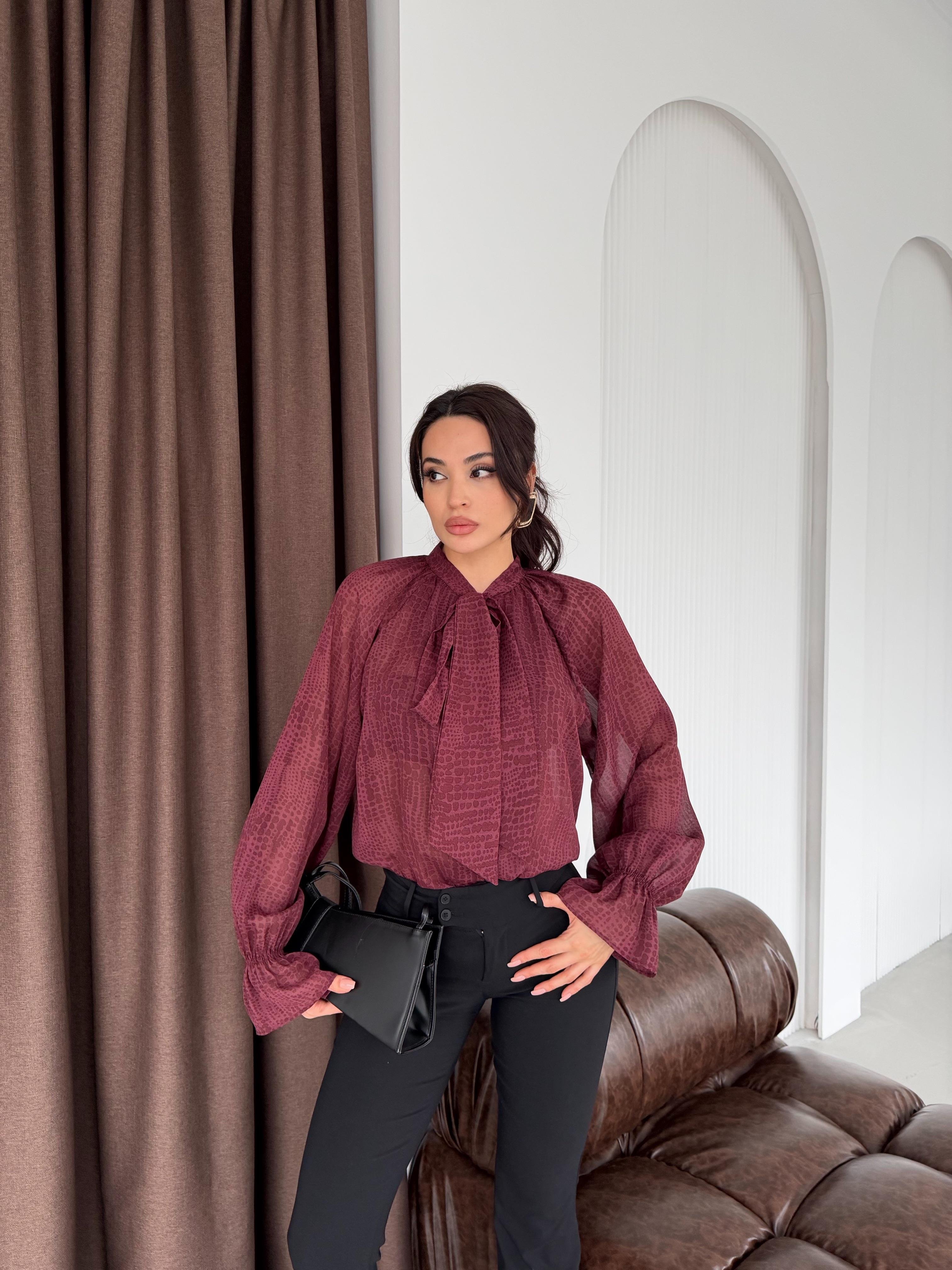 Bordo Desenli Yaka Detaylı Gömlek Bluz