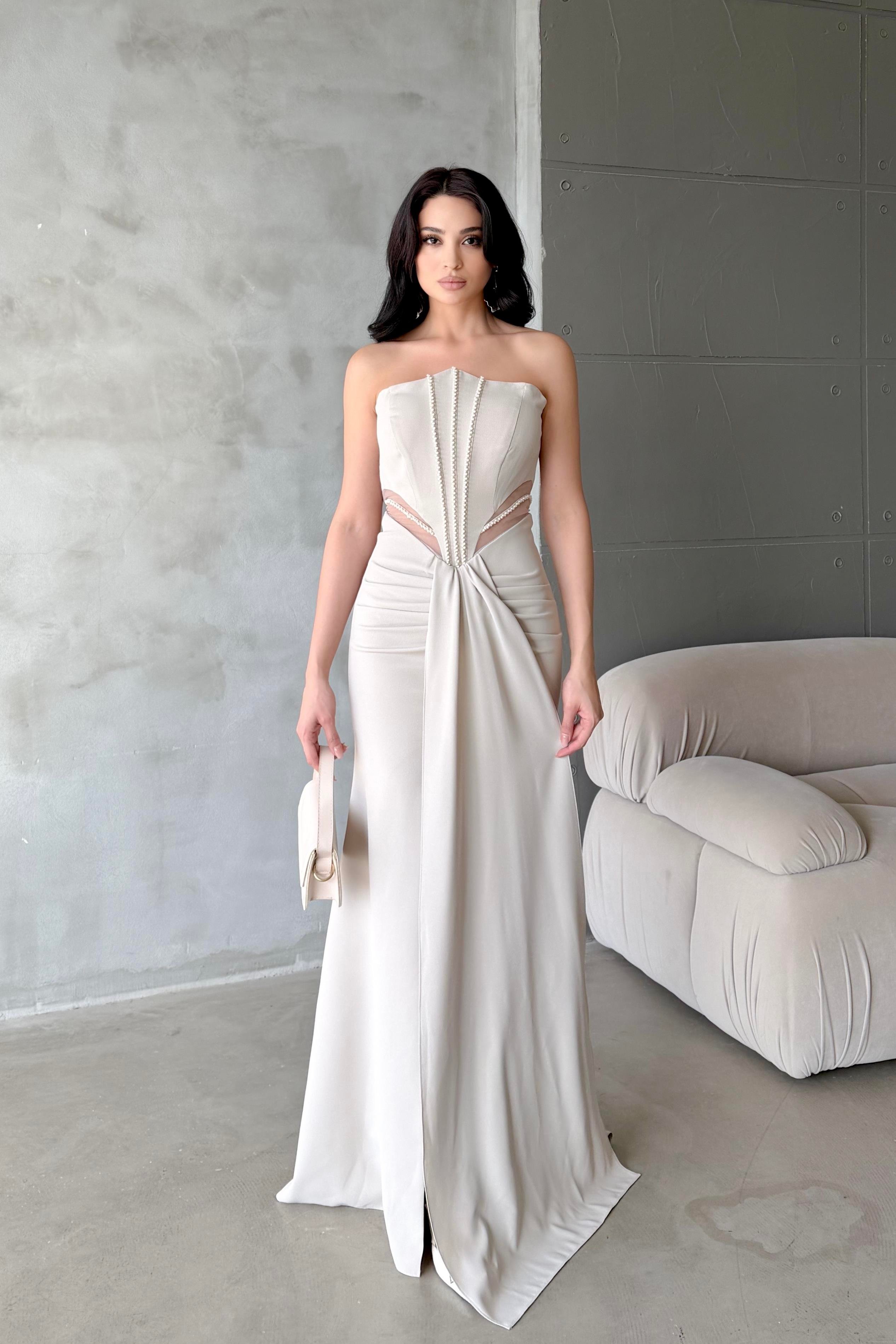 Taş Straplez Transparan Bel Detaylı Taşlı Yırtmaçlı Abiye Elbise