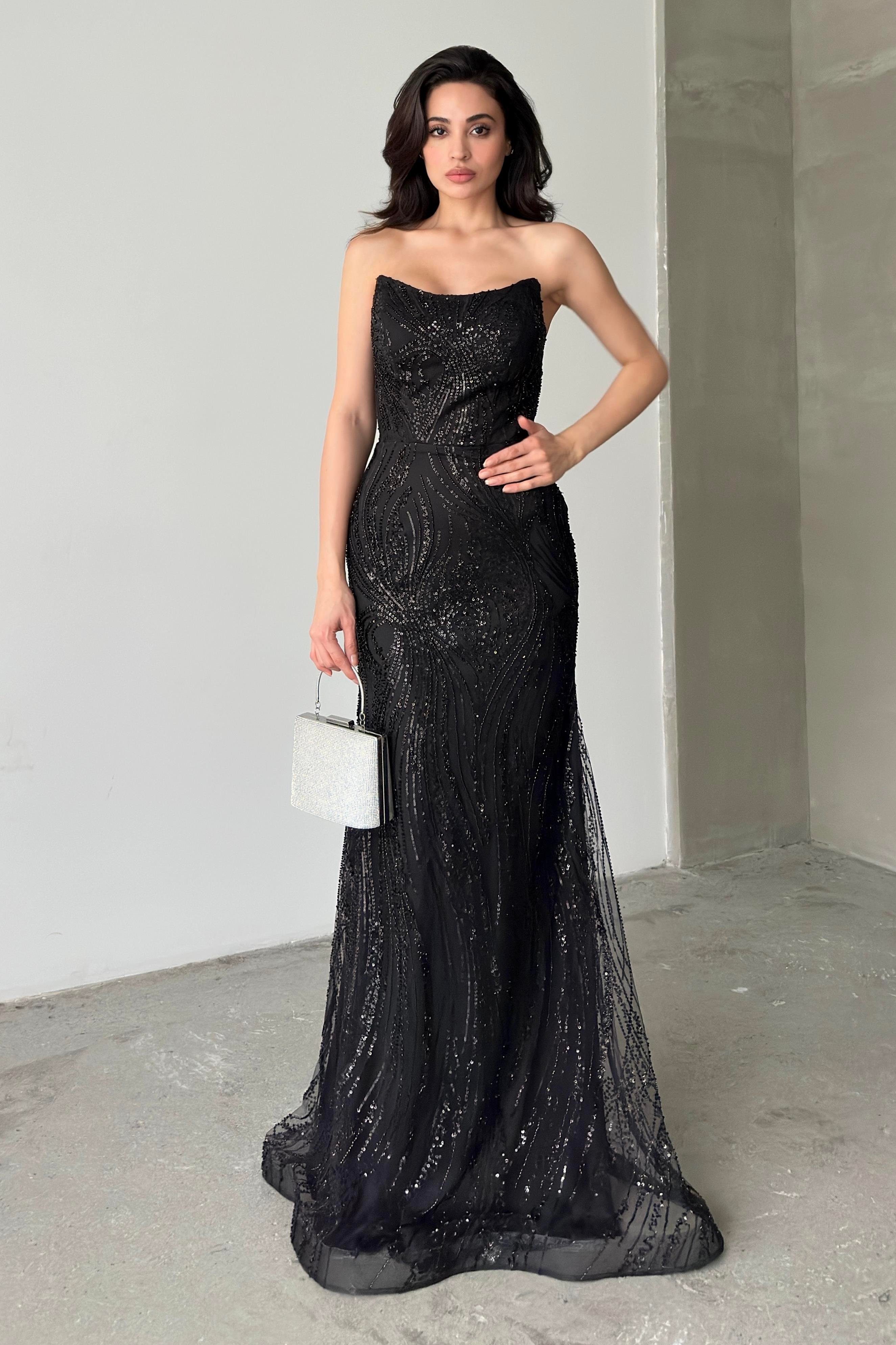 Siyah Pul Payet İşlemeli Straplez Abiye Elbise