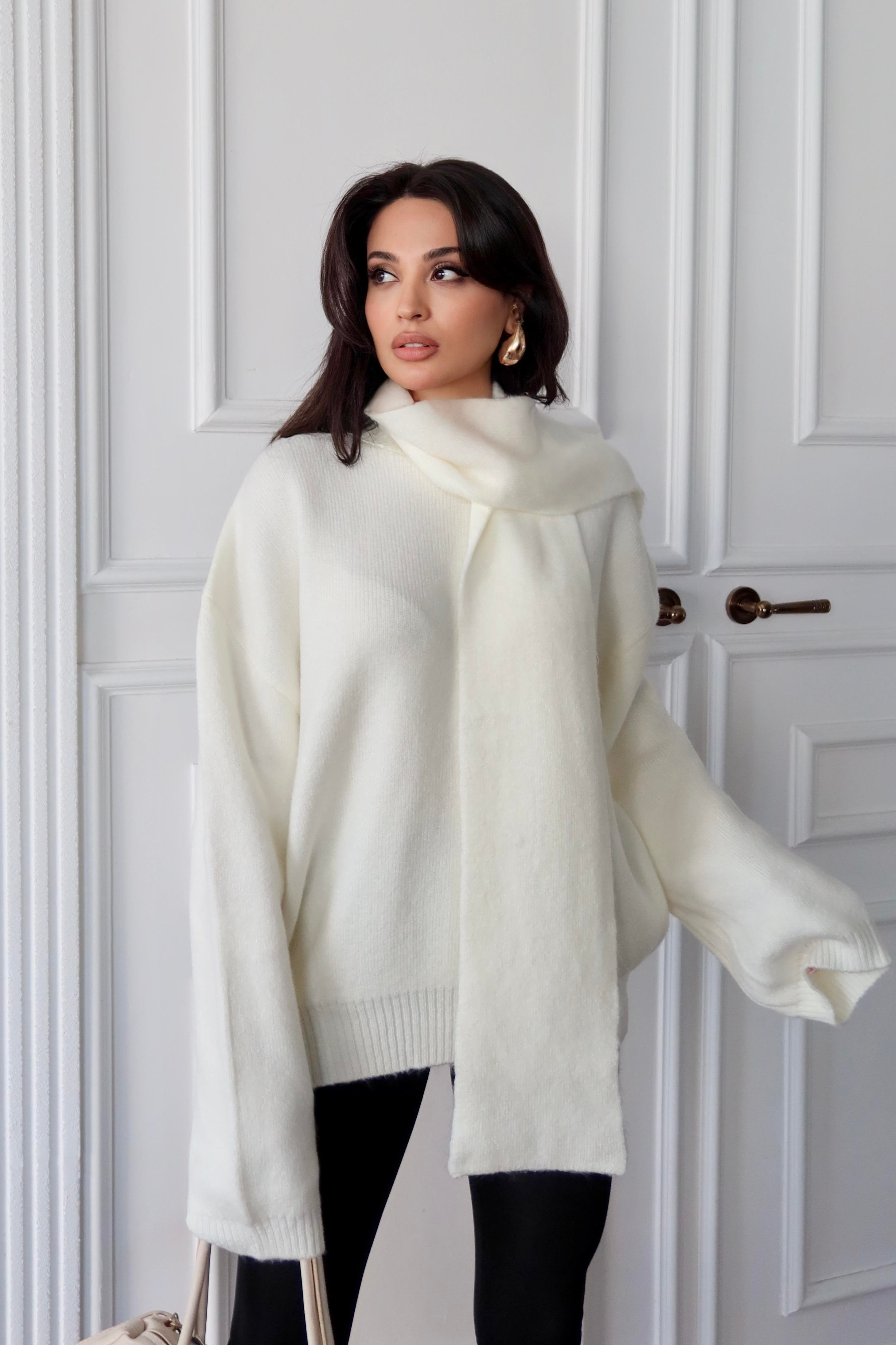 Ekru Atkılı Yumuşak Dokulu Triko Kazak