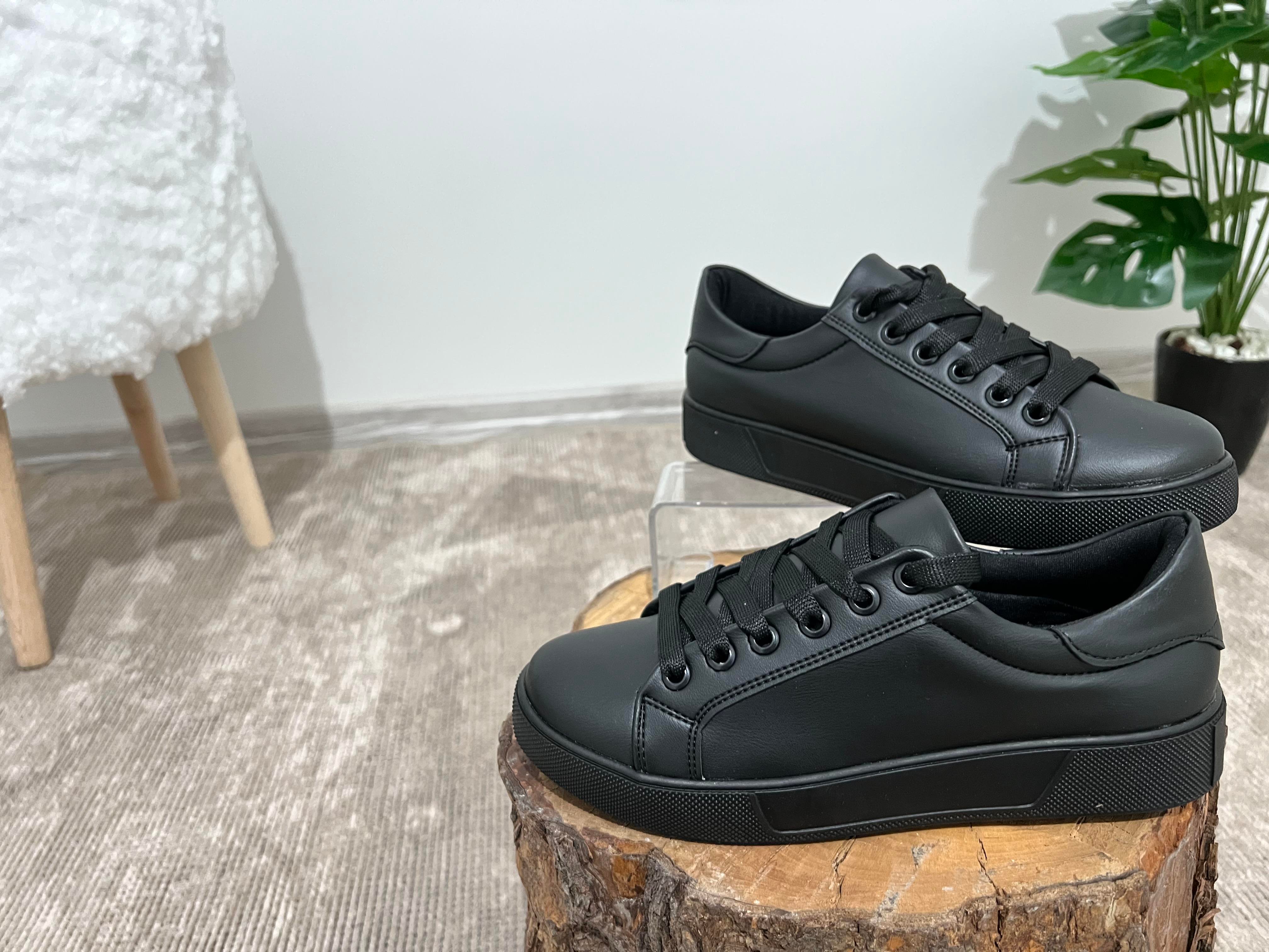siyah sneakers ince taban