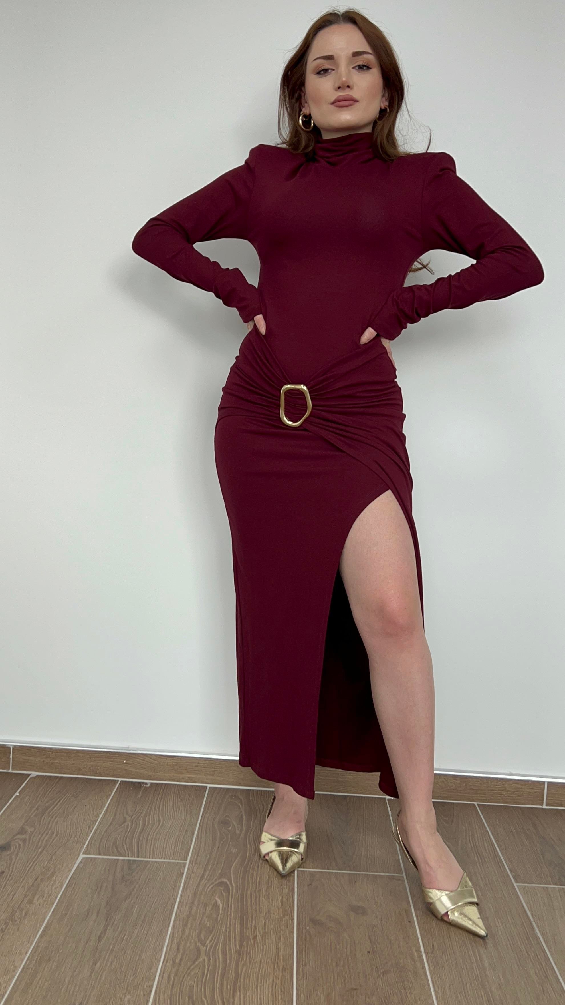 Bordo Aksesuar Detaylı Elbise