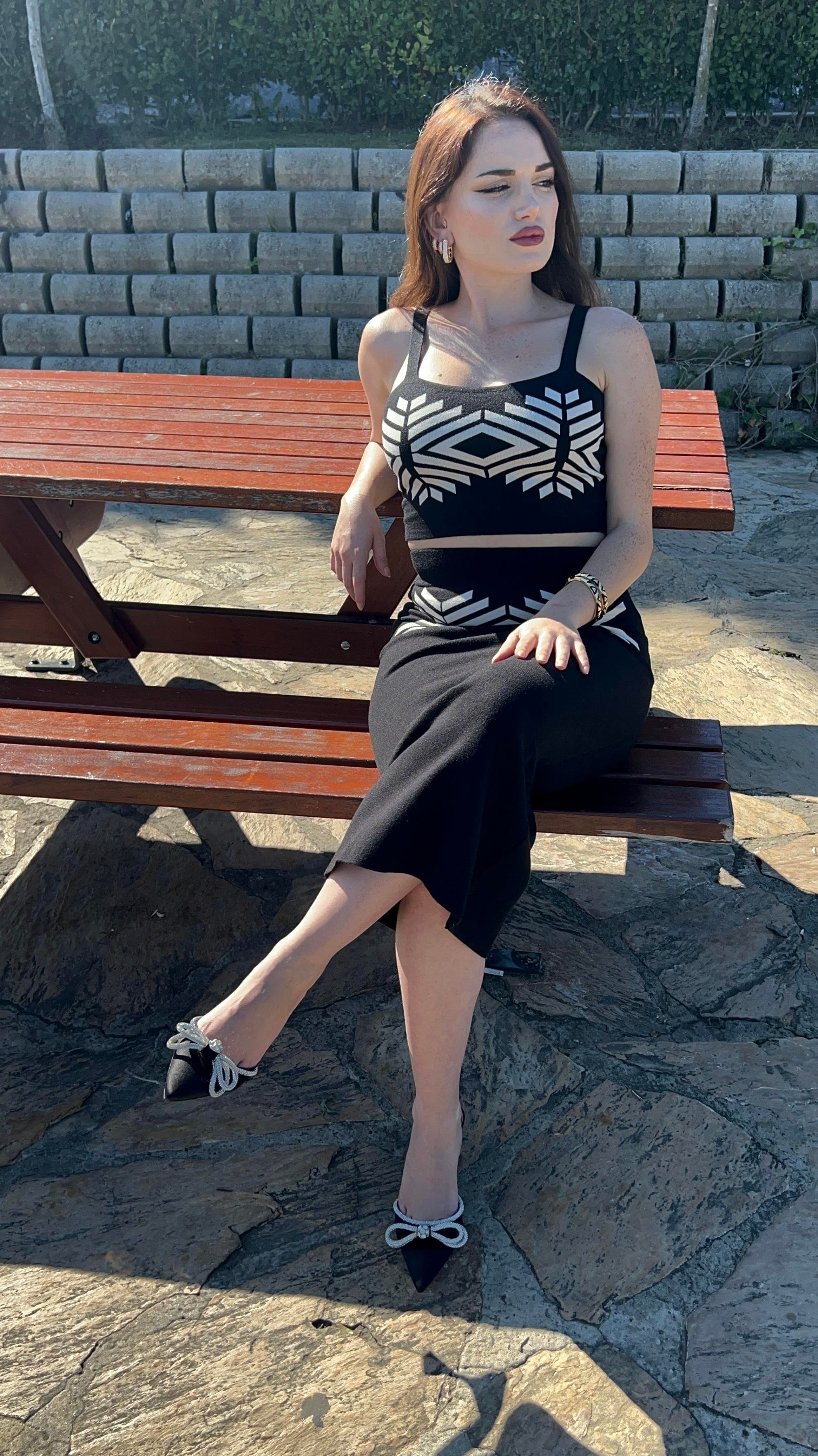 Siyah-Beyaz Takım