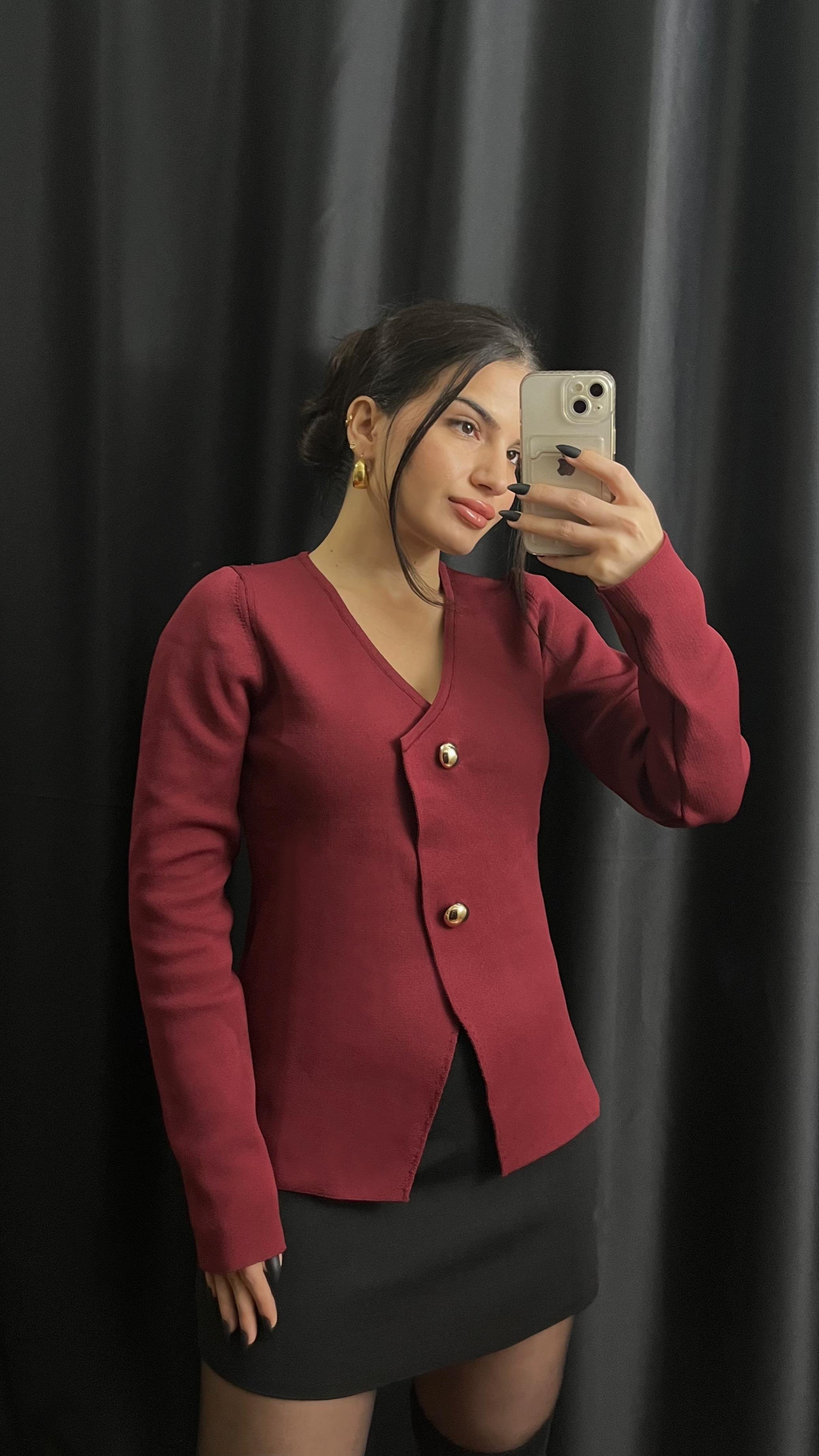 BORDO DÜĞMELİ HIRKA BLUZ