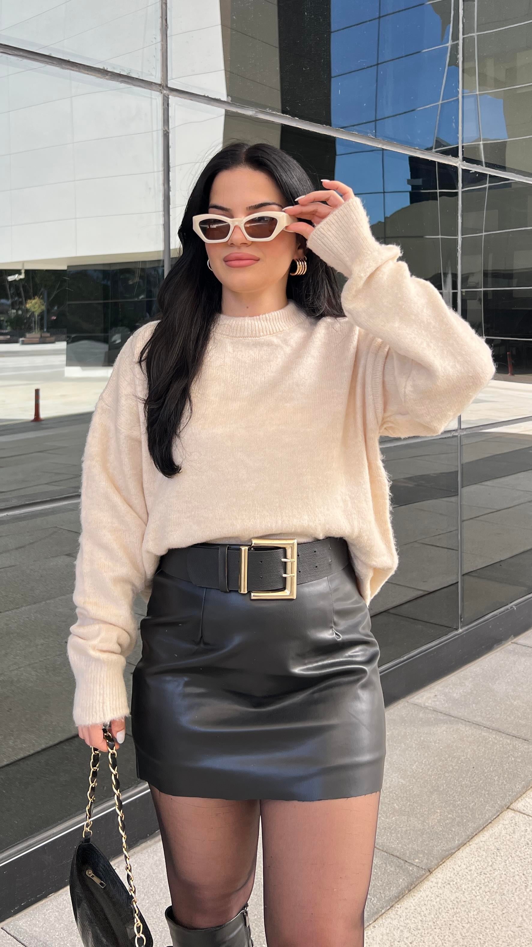 KREM MASSİ MODEL YUMOŞ KAZAK