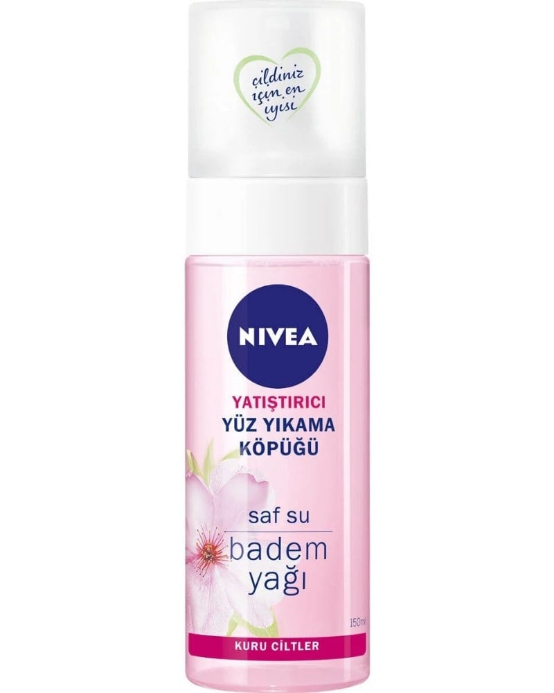 NIVEA Yatıştırıcı Yüz Yıkama Köpüğü 150ml, Derinlemesine Temizlik, Nemlendirici, Hassas ve Kuru Ciltler