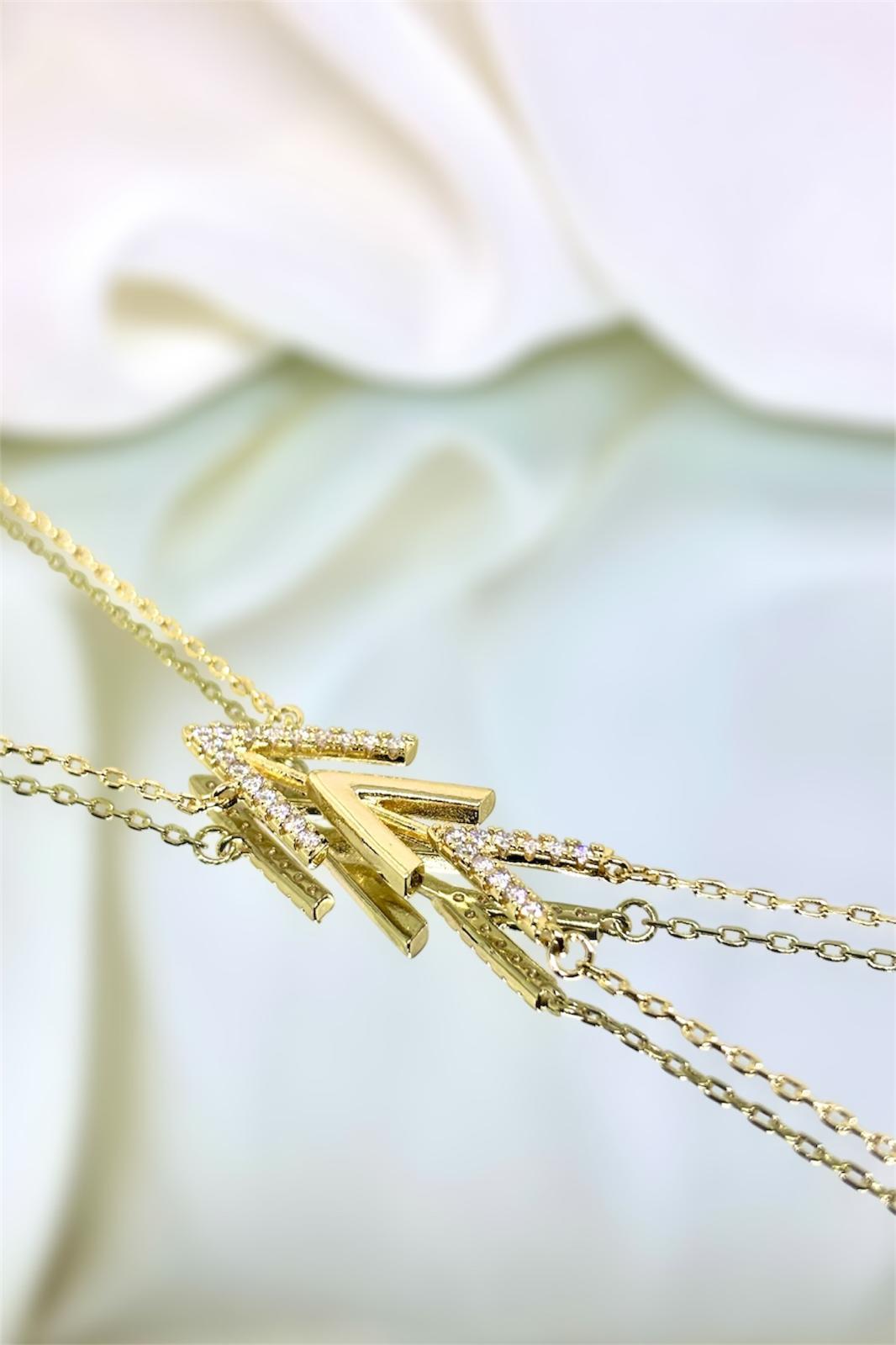 Asimetrik Taş Detaylı Çelik Şahmeran