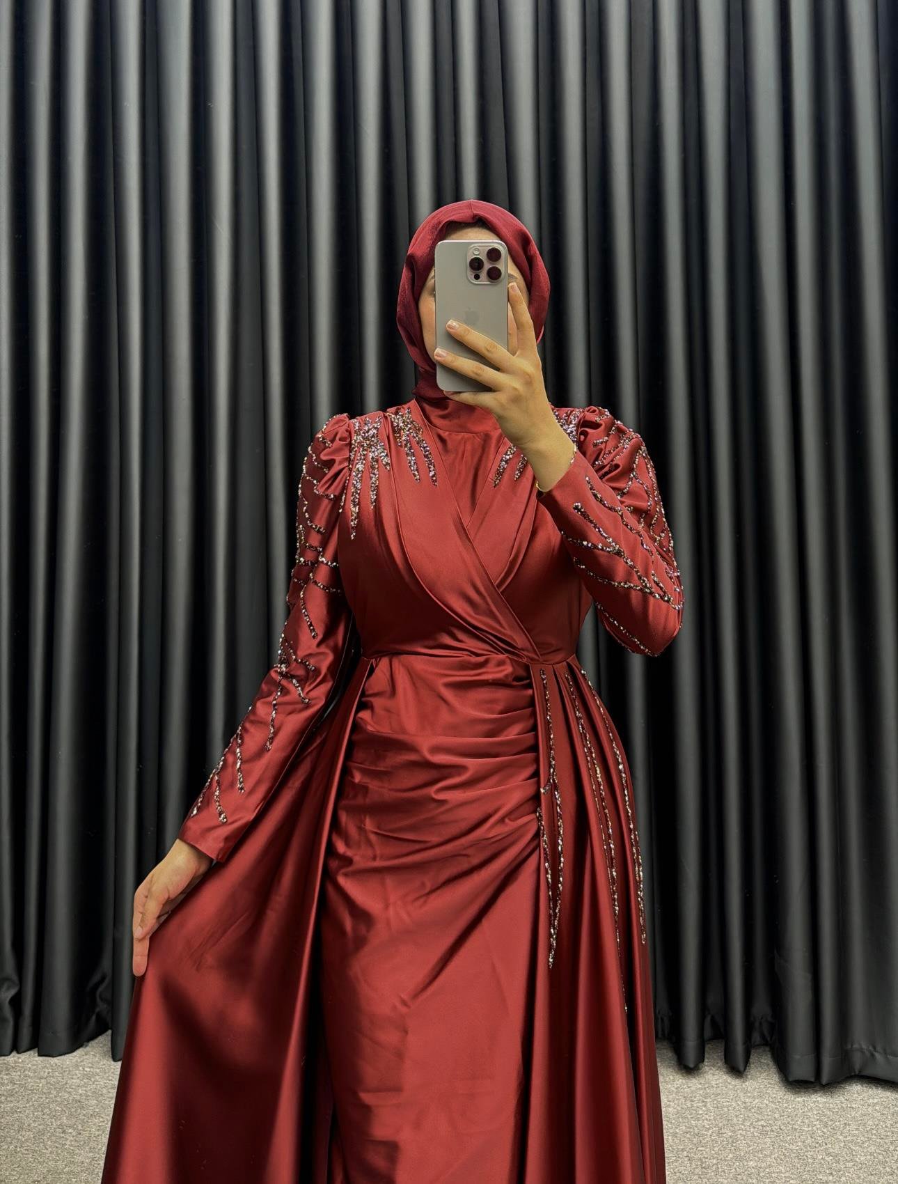 Lori Abiye Bordo
