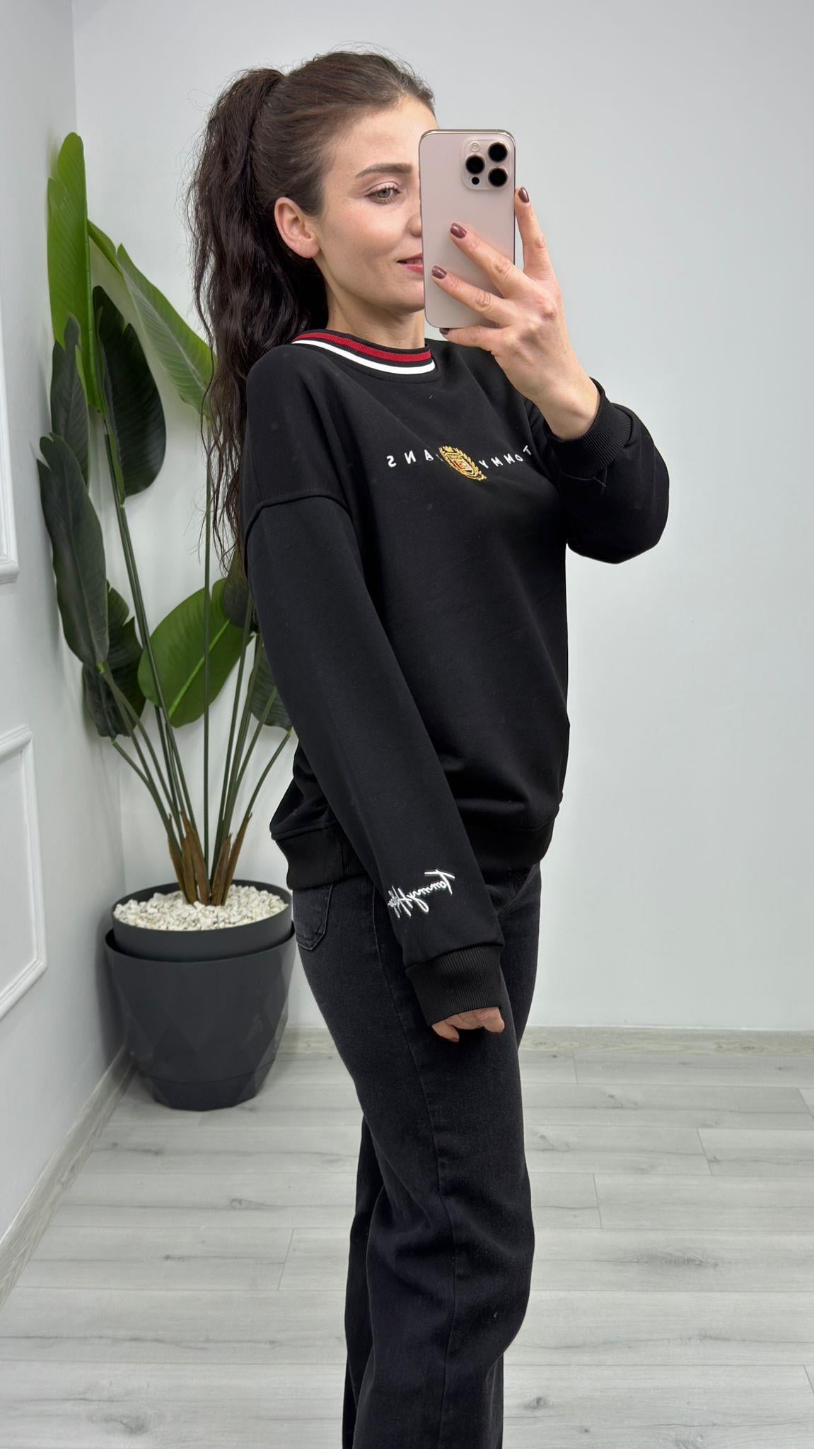 2015 İşleme Arma Detaylı Marka Model Sweat Siyah
