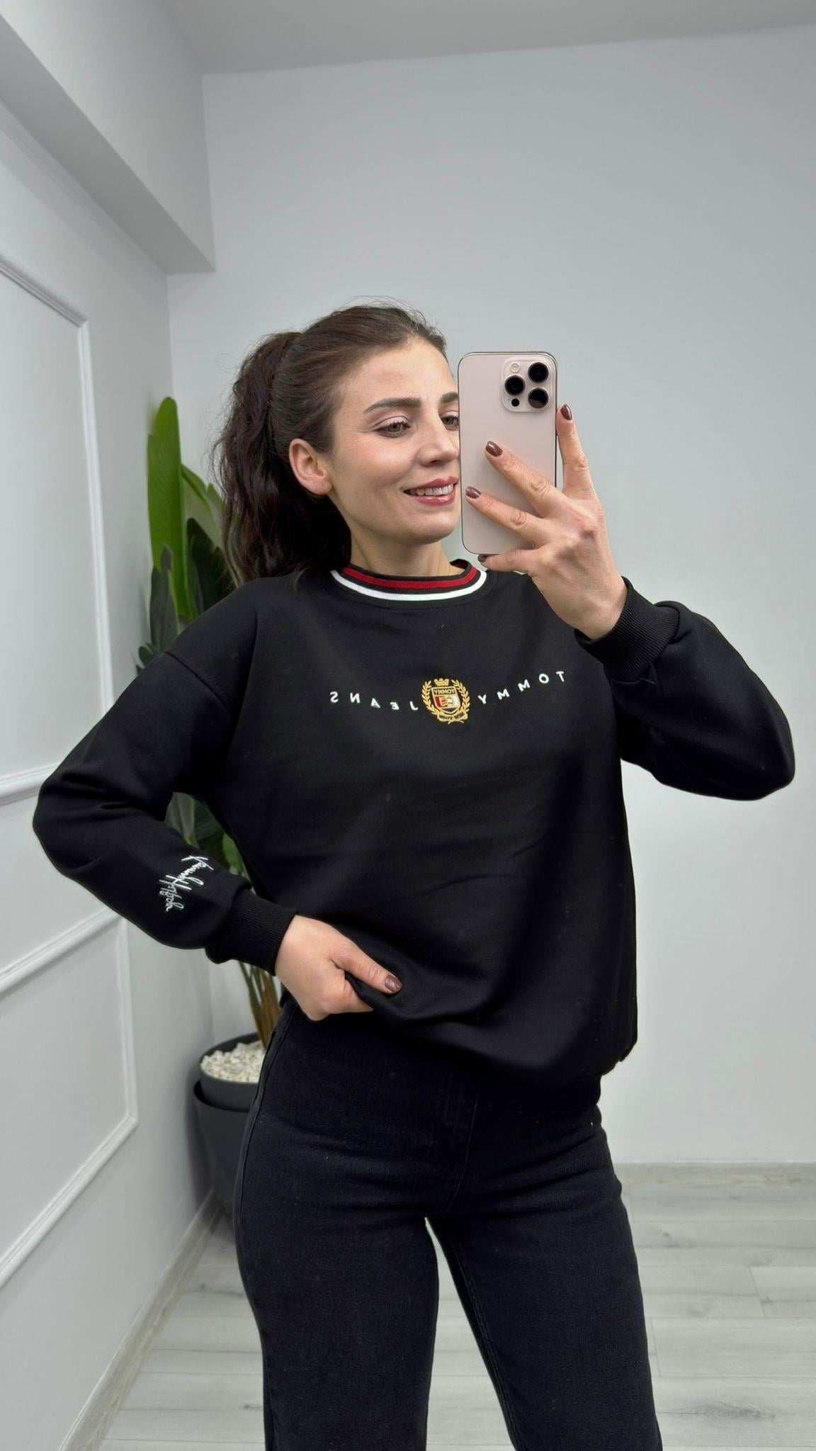 2015 İşleme Arma Detaylı Marka Model Sweat Siyah