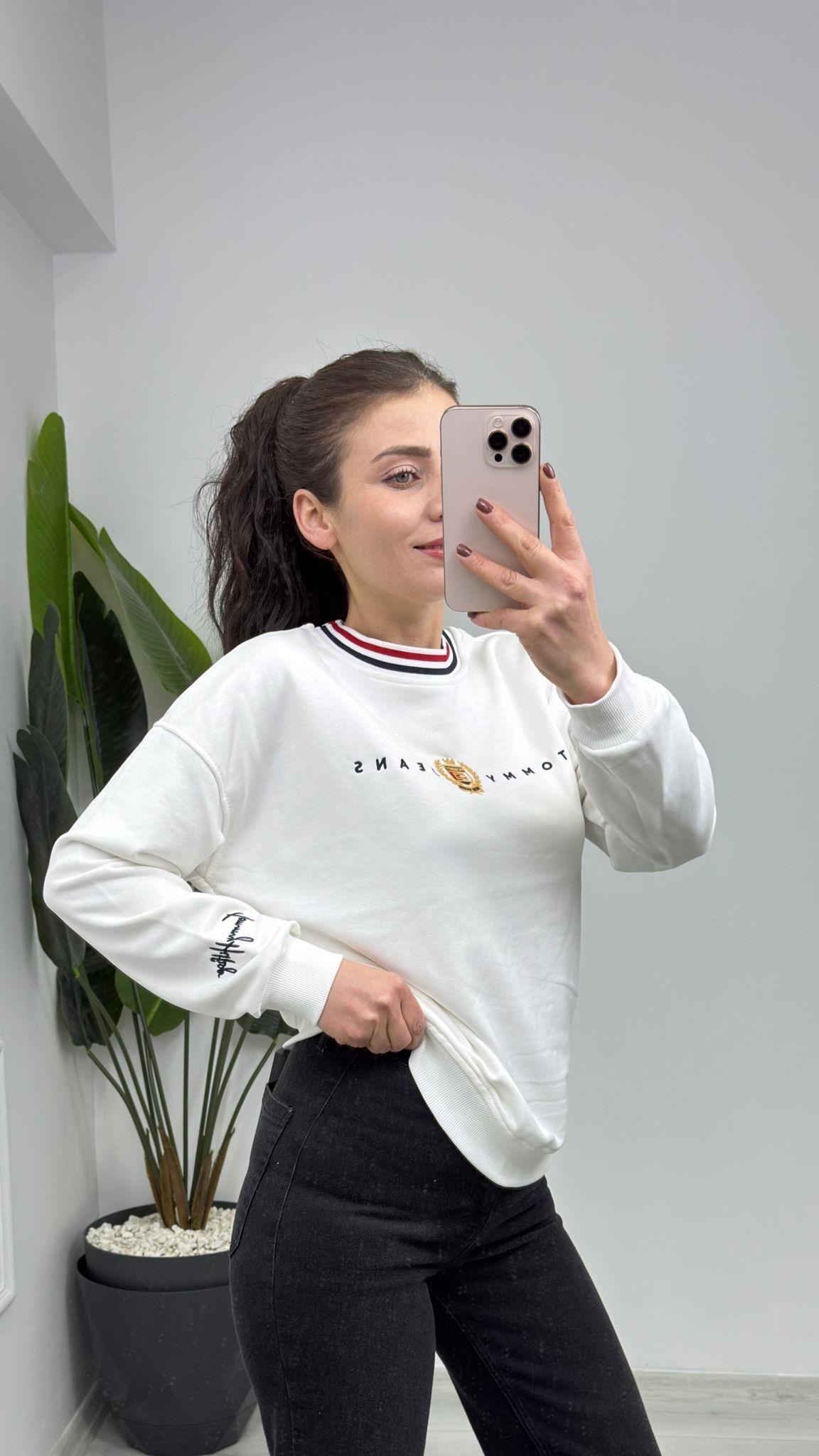 2015 İşleme Arma Detaylı Marka Model Sweat Beyaz
