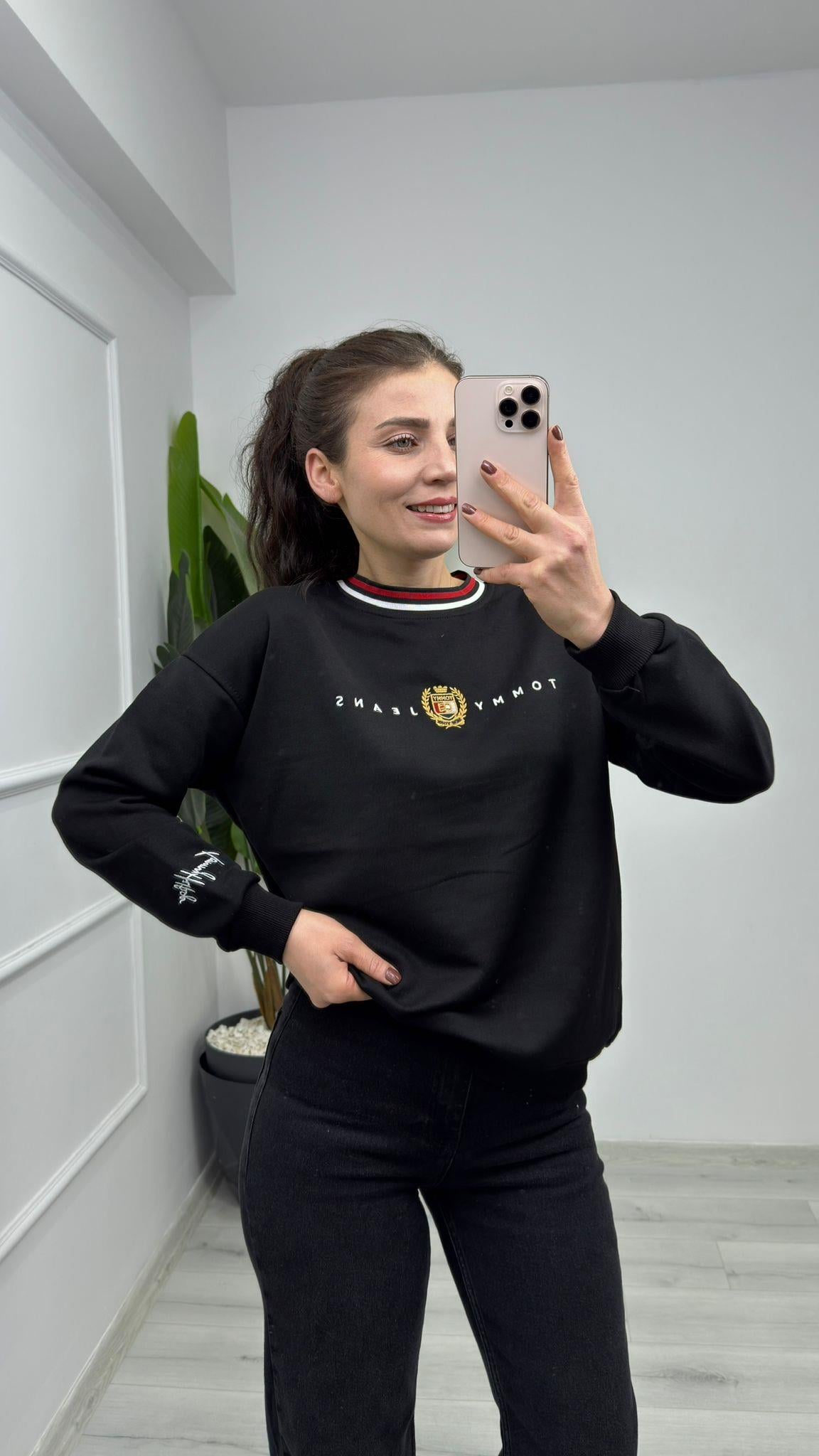 2015 İşleme Arma Detaylı Marka Model Sweat Siyah