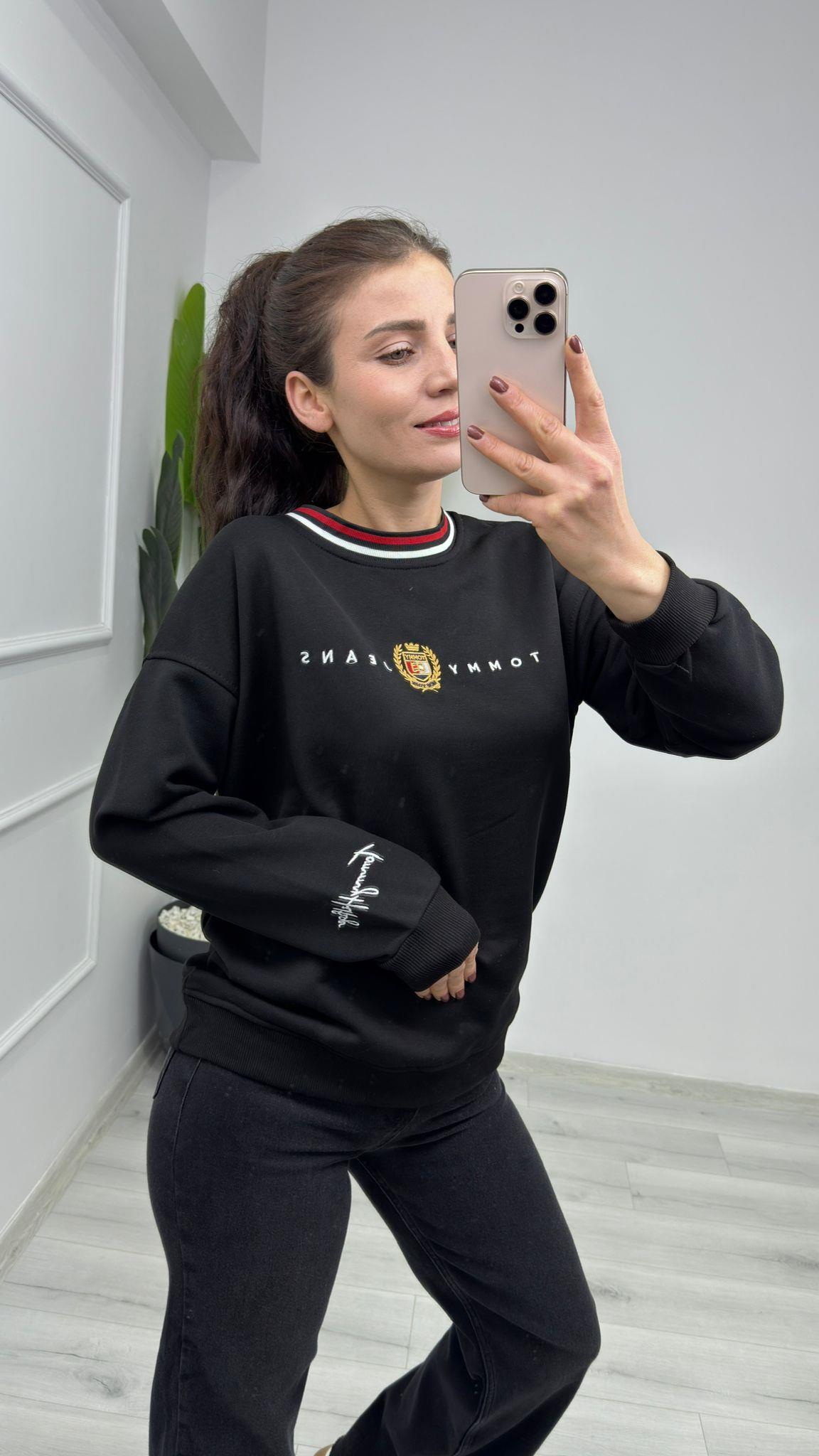 2015 İşleme Arma Detaylı Marka Model Sweat Siyah