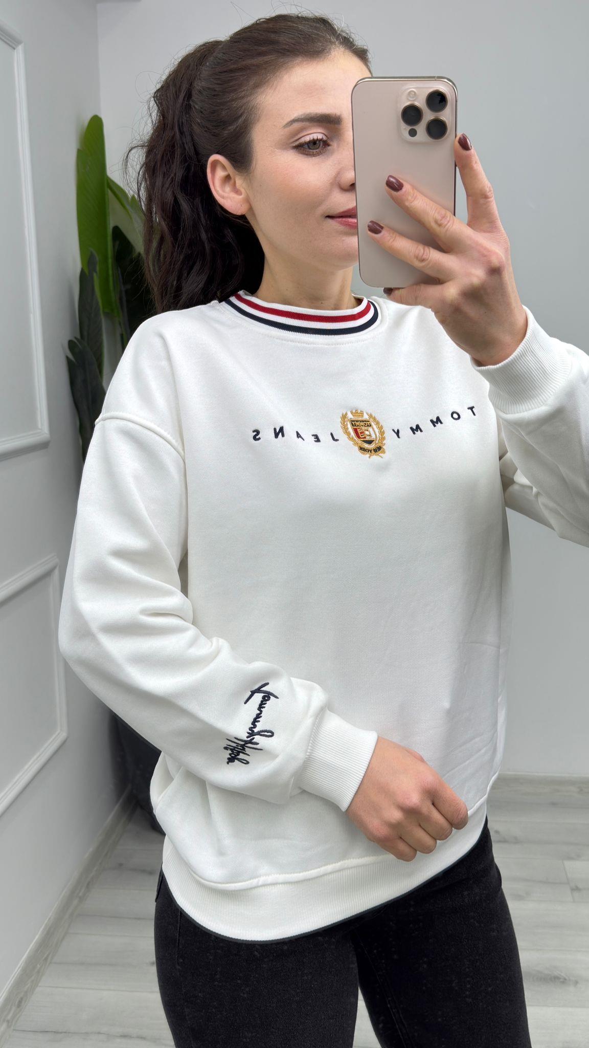 2015 İşleme Arma Detaylı Marka Model Sweat Beyaz