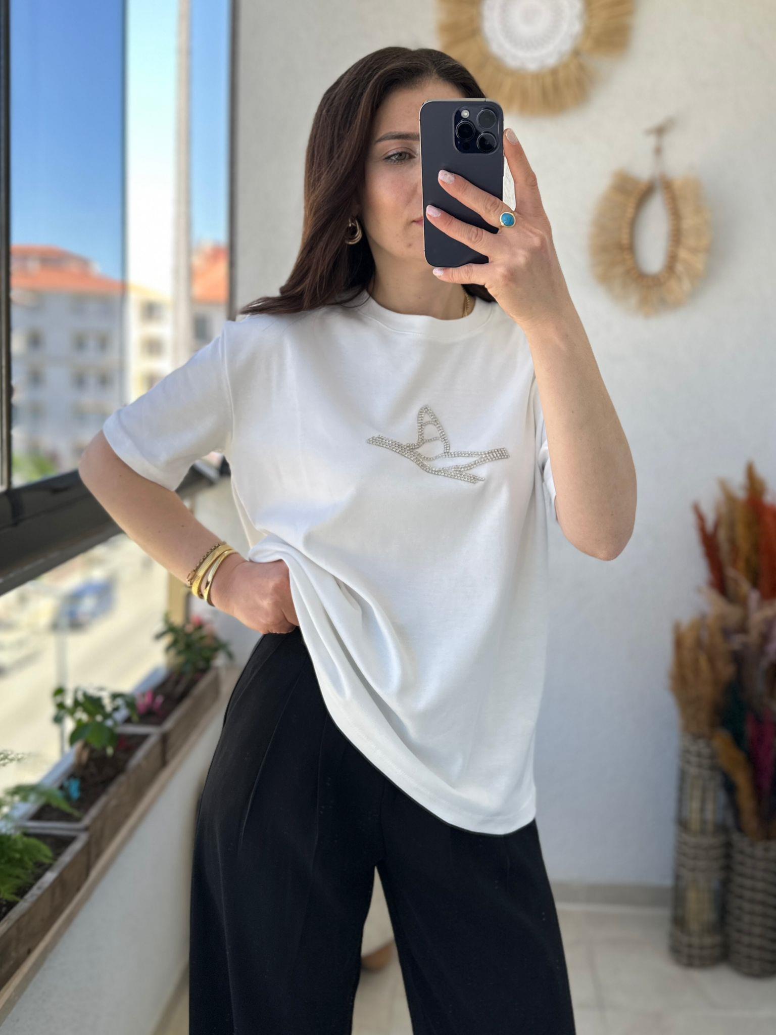 MARKA MODEL TAŞLI KUŞ DESEN TİŞÖRT