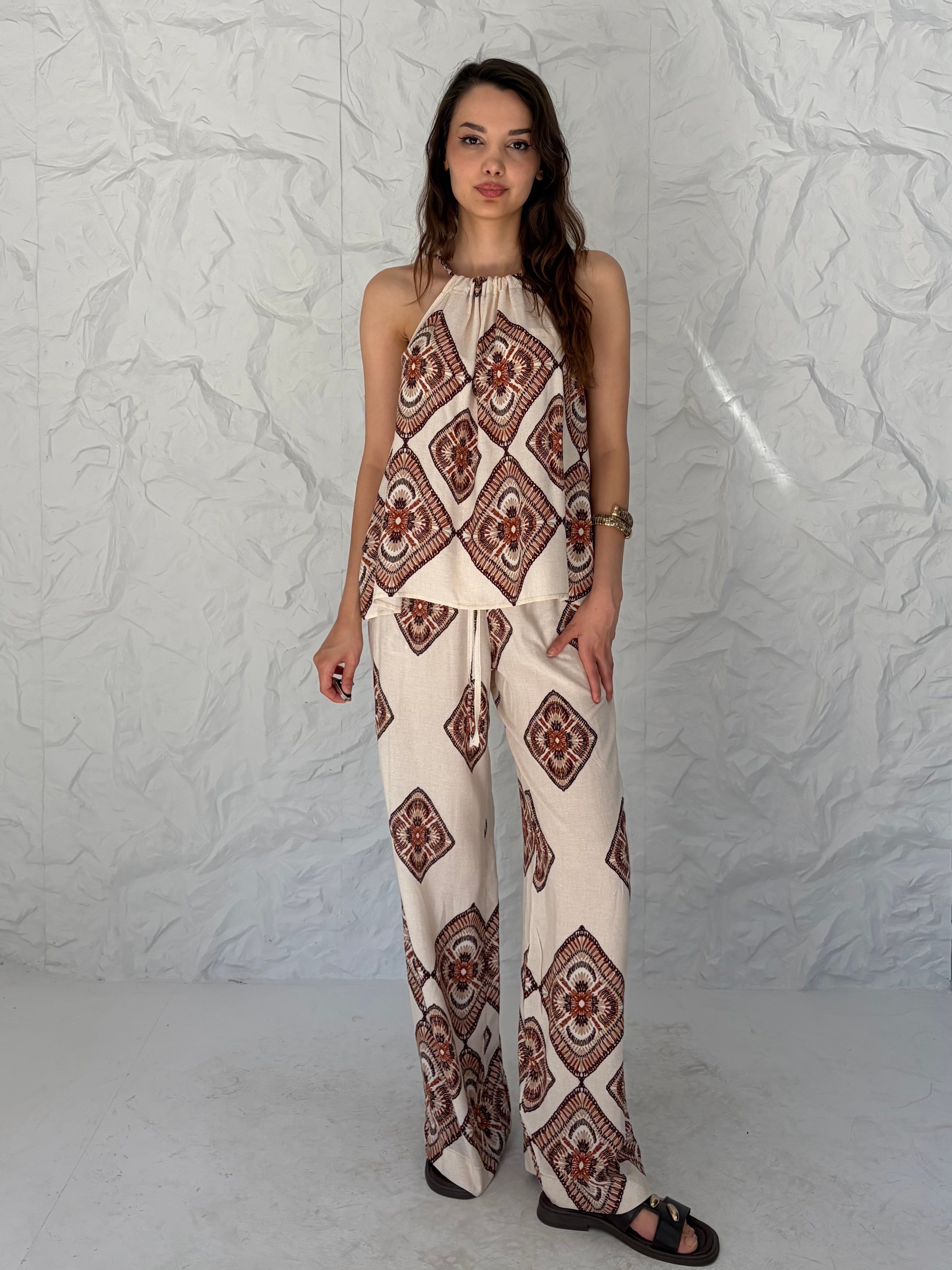 Kahve Motif Desenli Pantolon Takım
