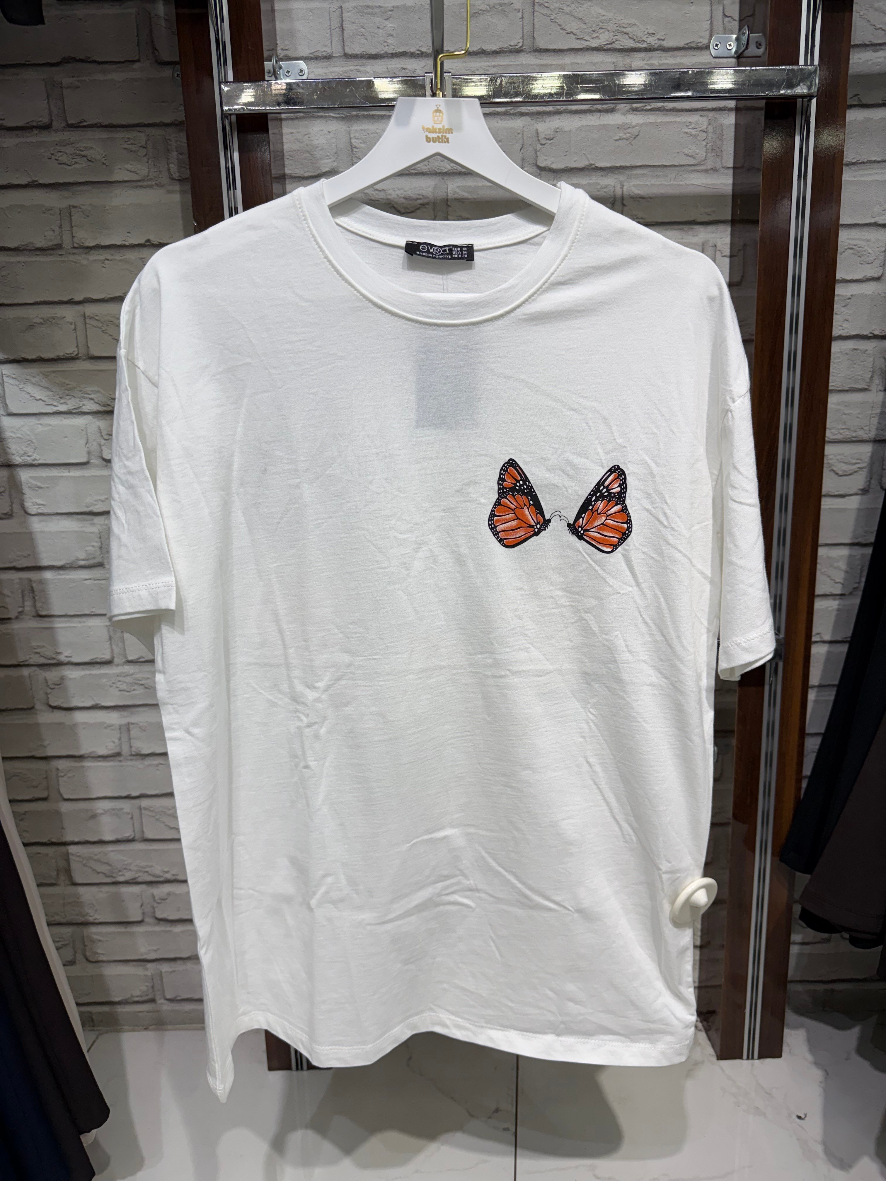 Kelebek Baskılı Kısa Kol T-shirt