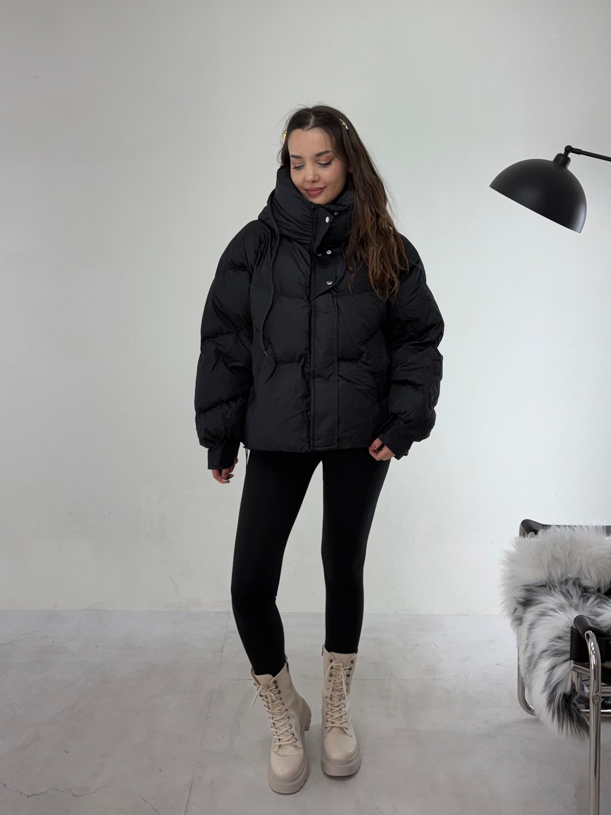 Siyah Cırt Detay Astronot Kapşonlu Şişme Mont KABAN & MONT & CEKET - Taksim Butik