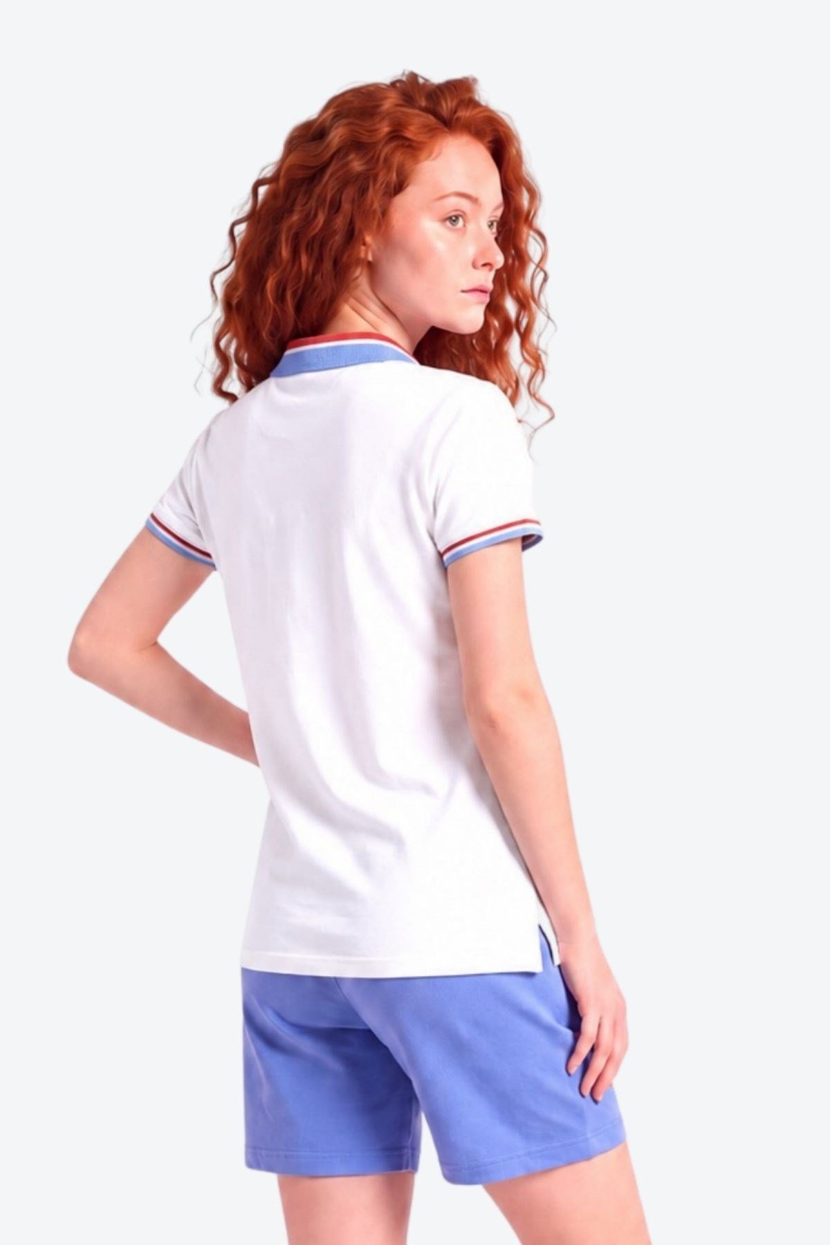 Kadın PP Eva Nakış Detaylı Ayaksız Yaka Slim Fit Polo Yaka T-Shirt