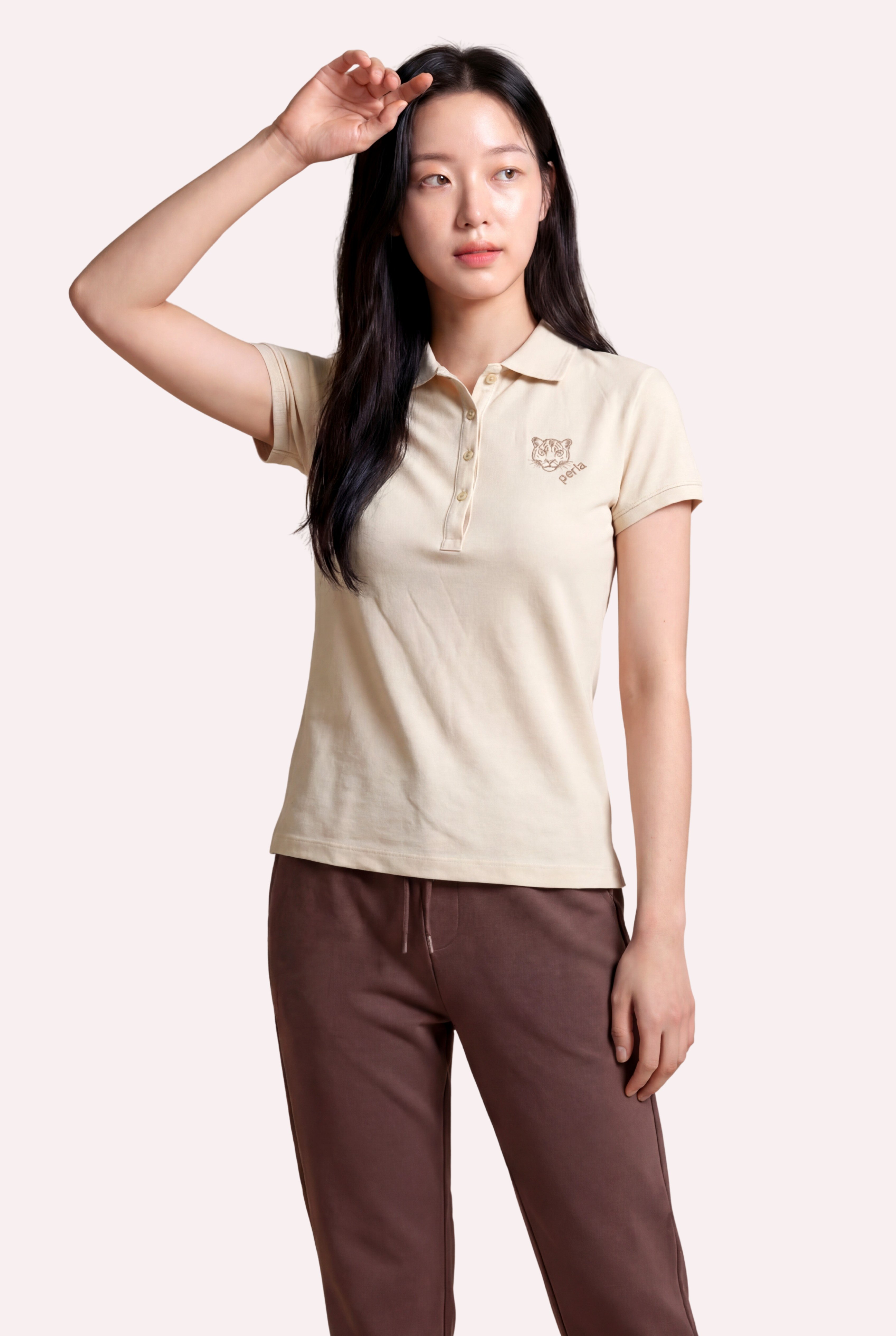 Kontür Jaguar Nakış Detaylı Slim Fit Kadın Sütlü Kahve Polo Yaka T-Shirt