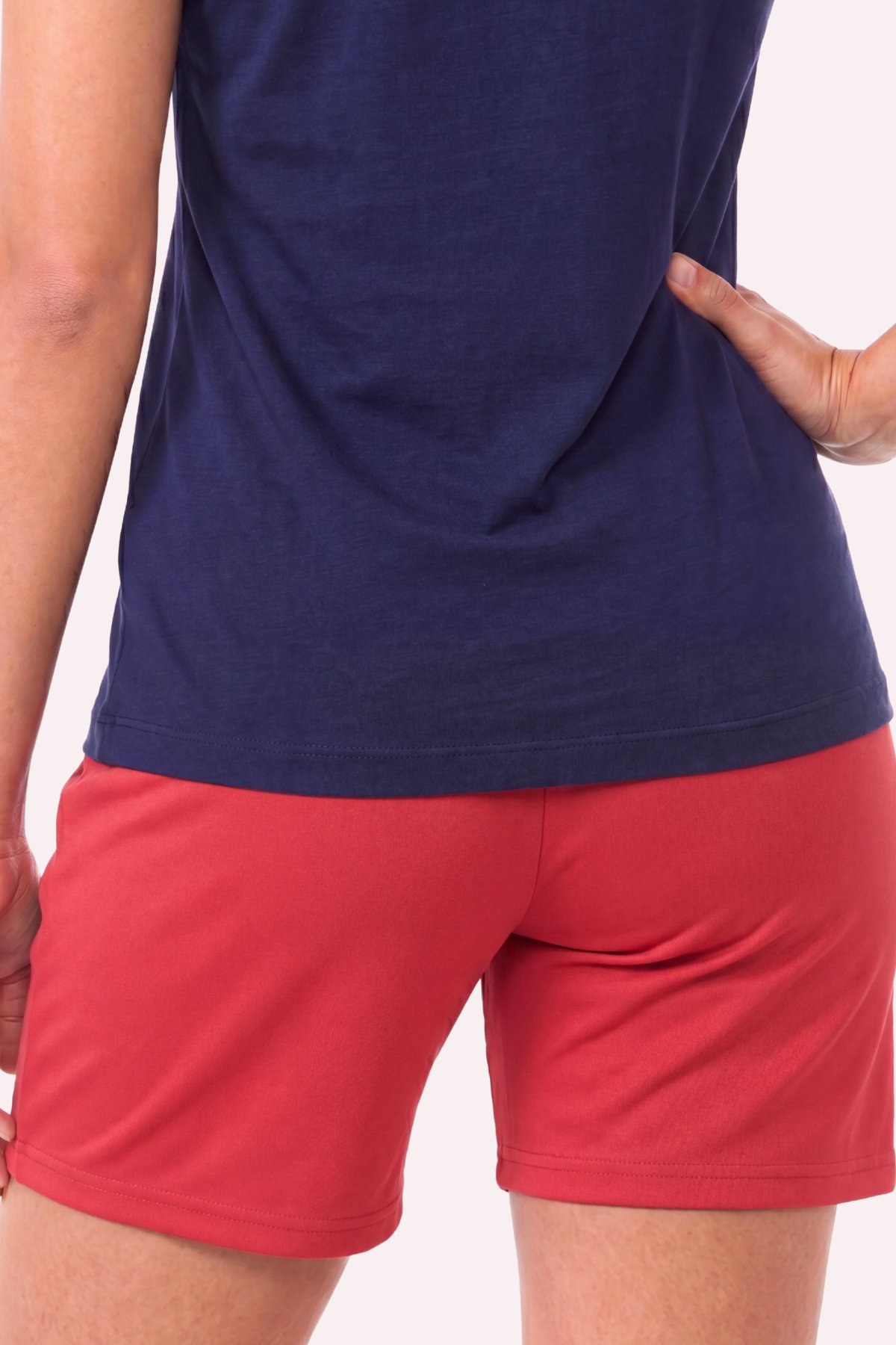 Metal Logo Detaylı Slim Fit Kadın Şort Bermuda