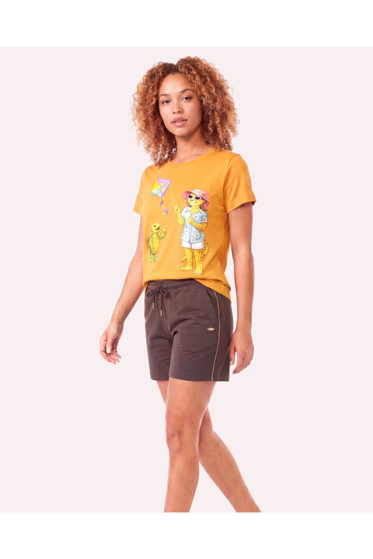 Metal Logo Detaylı Slim Fit Kadın Şort Bermuda