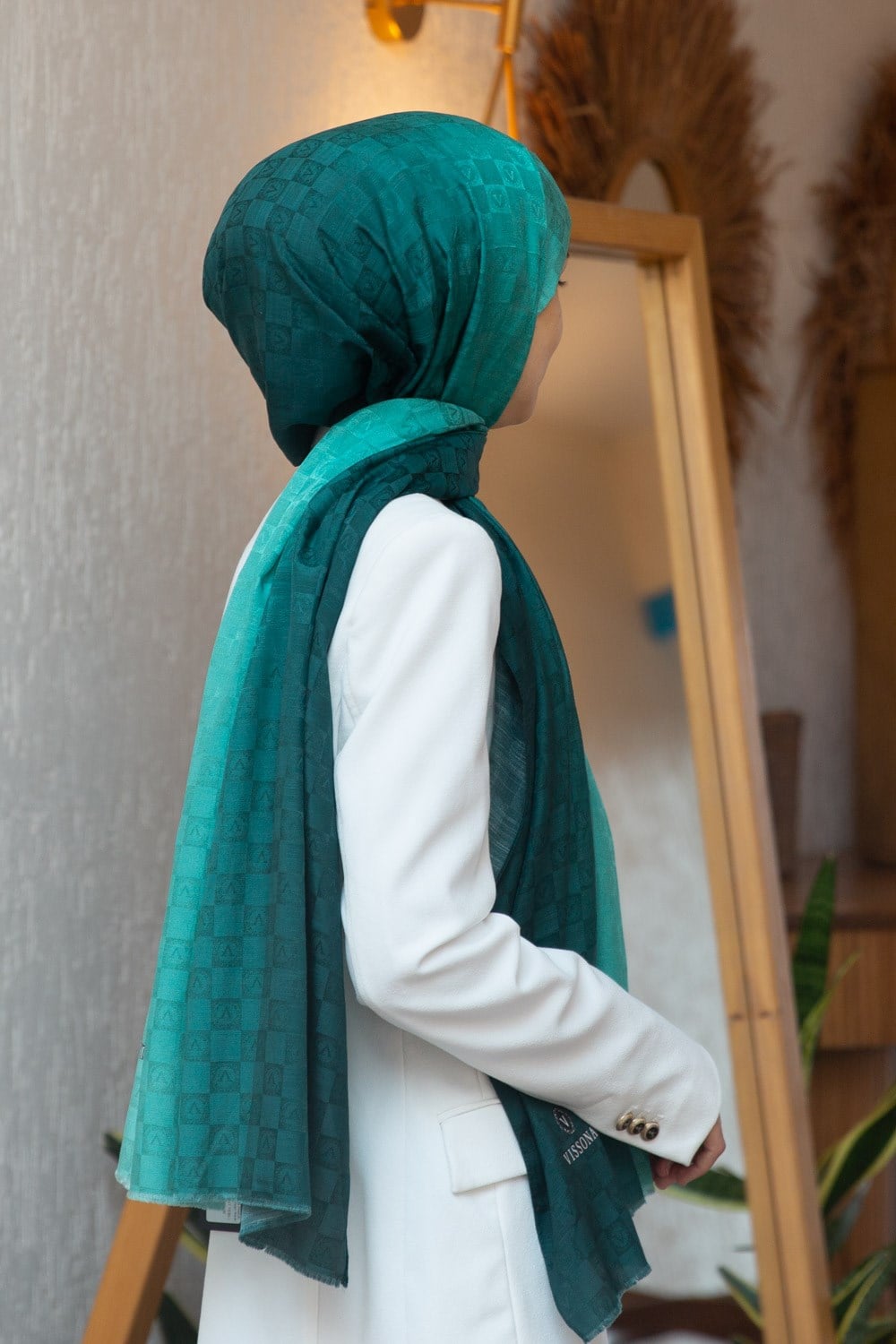 Vissona %57 İPEK %43 PAMUK Degrade Desenli Mint Yeşili Renkli Şal -  70x190 Dikiş Tipi İtalyan Dikişli