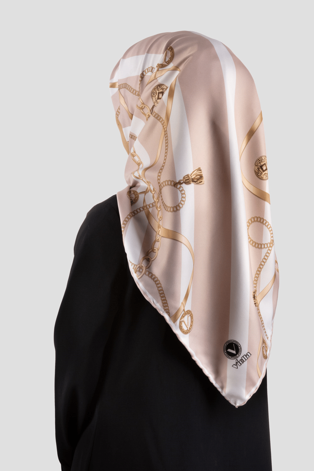 Twill Çizgili Kemer ve Zinci Desenli Bej Renkli 90x90 Eşarp (İpek İçermez) Kenar Dikiş Şekli El Dikişli