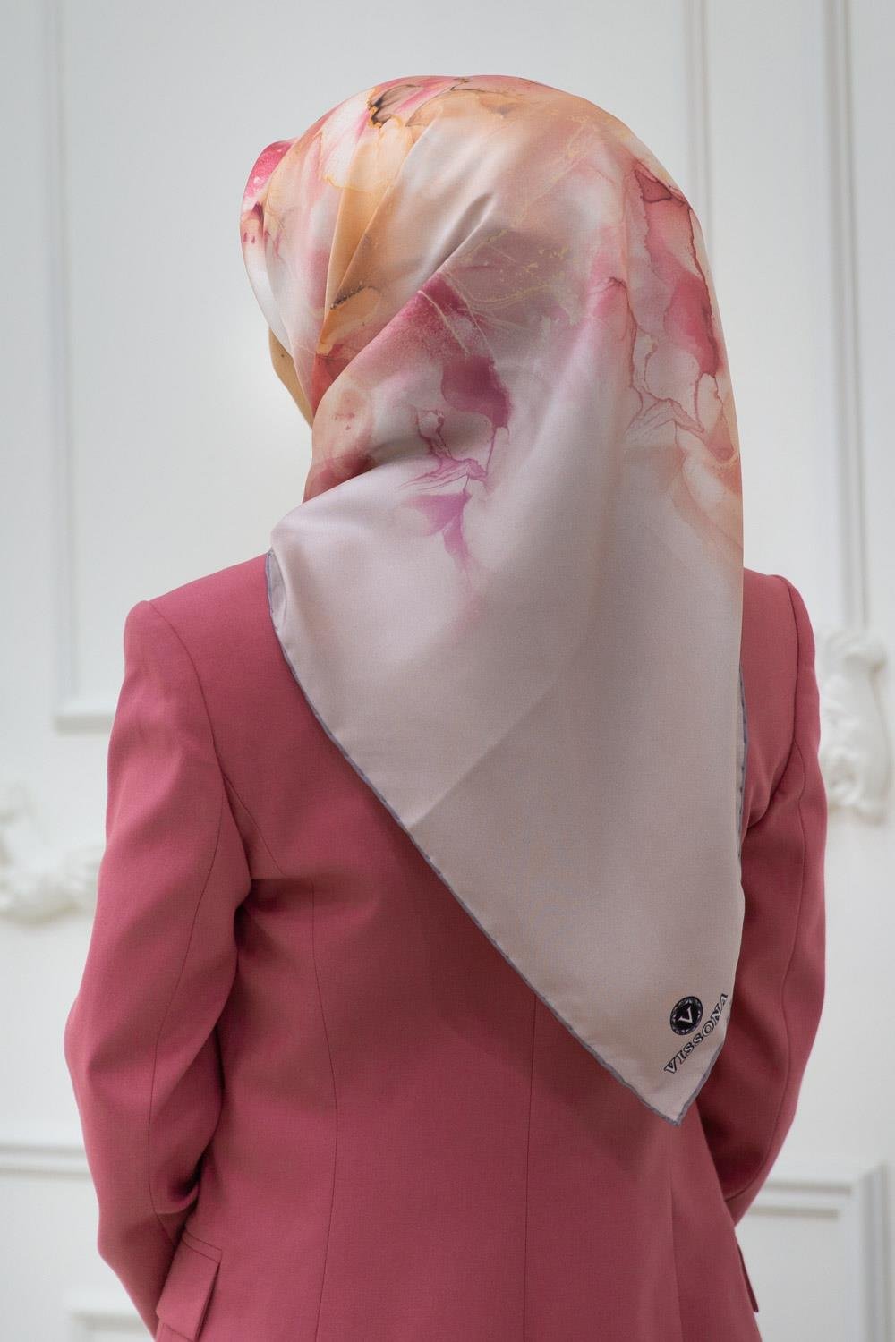 %100 Twill İpek Duman Desenli Vizon - Taba Renkli Renkli 90x90 Eşarp Dikim Şekli : El Dikişi