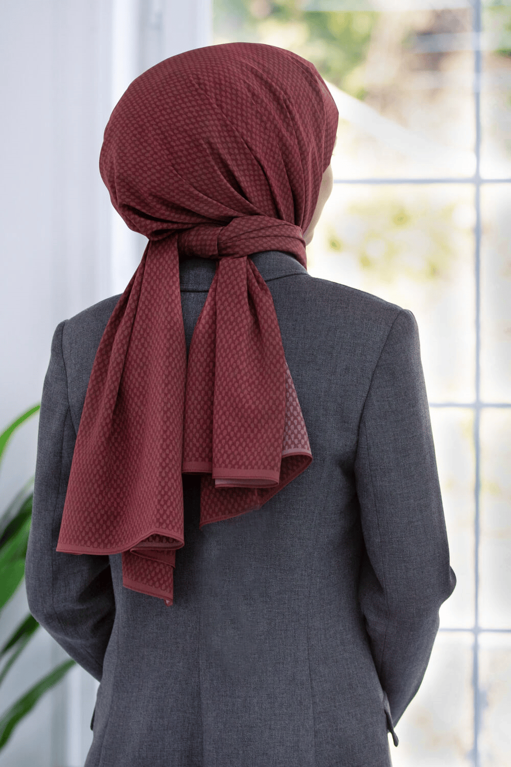 LÜKS MEDİNE İPEĞİ HASIR DESENLİ GÜL KURUSU RENKLİ 75X195 KIRIŞMAZ ŞAL MOSS KREP DİKİŞ TİPİ İTALYAN DİKİŞLİ