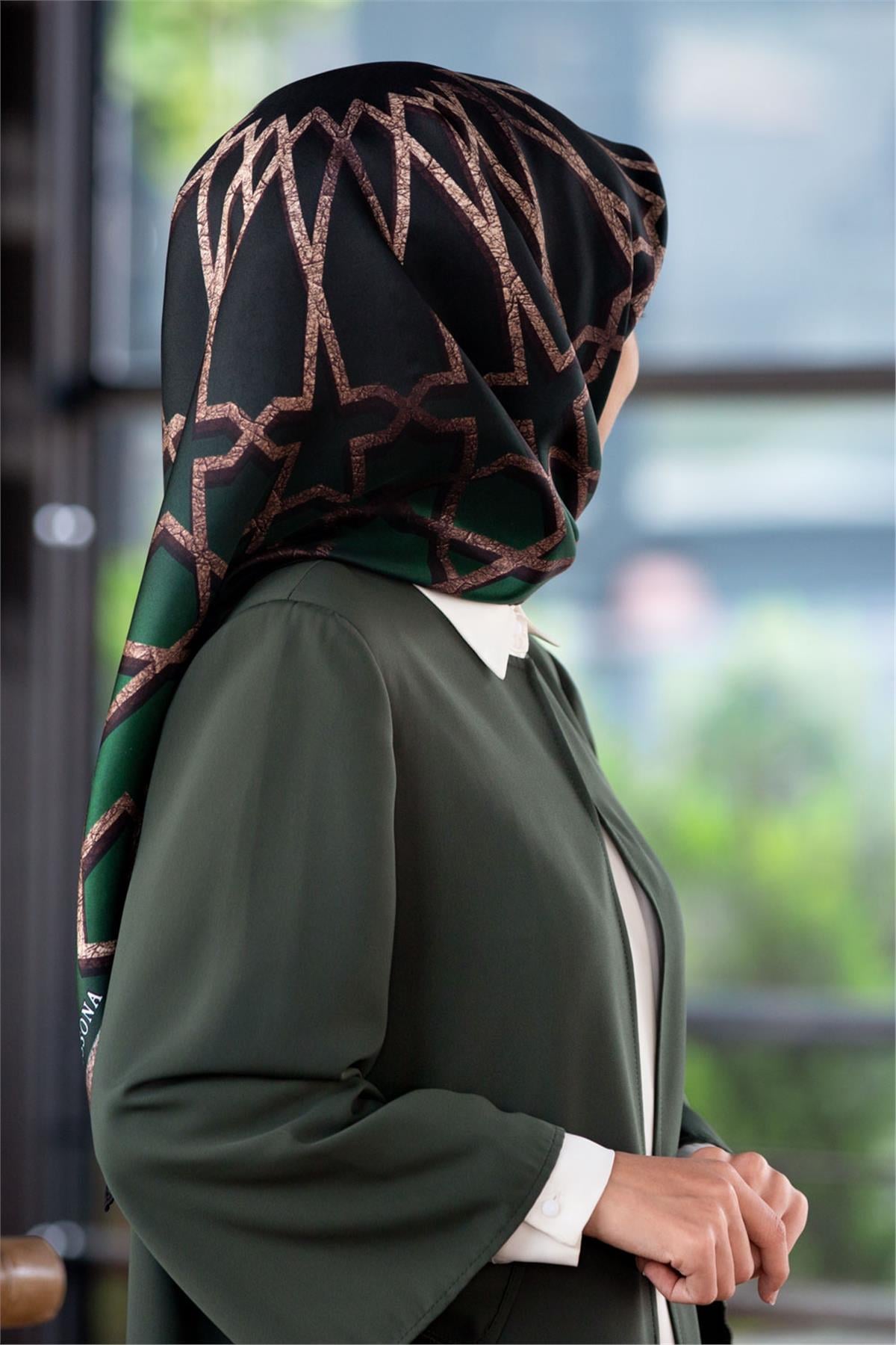%100 Twill Türk Motifi  Desenli Zümrüt Yeşili Renkli 90x90 Eşarp Dikim Şekli: El Dikişi