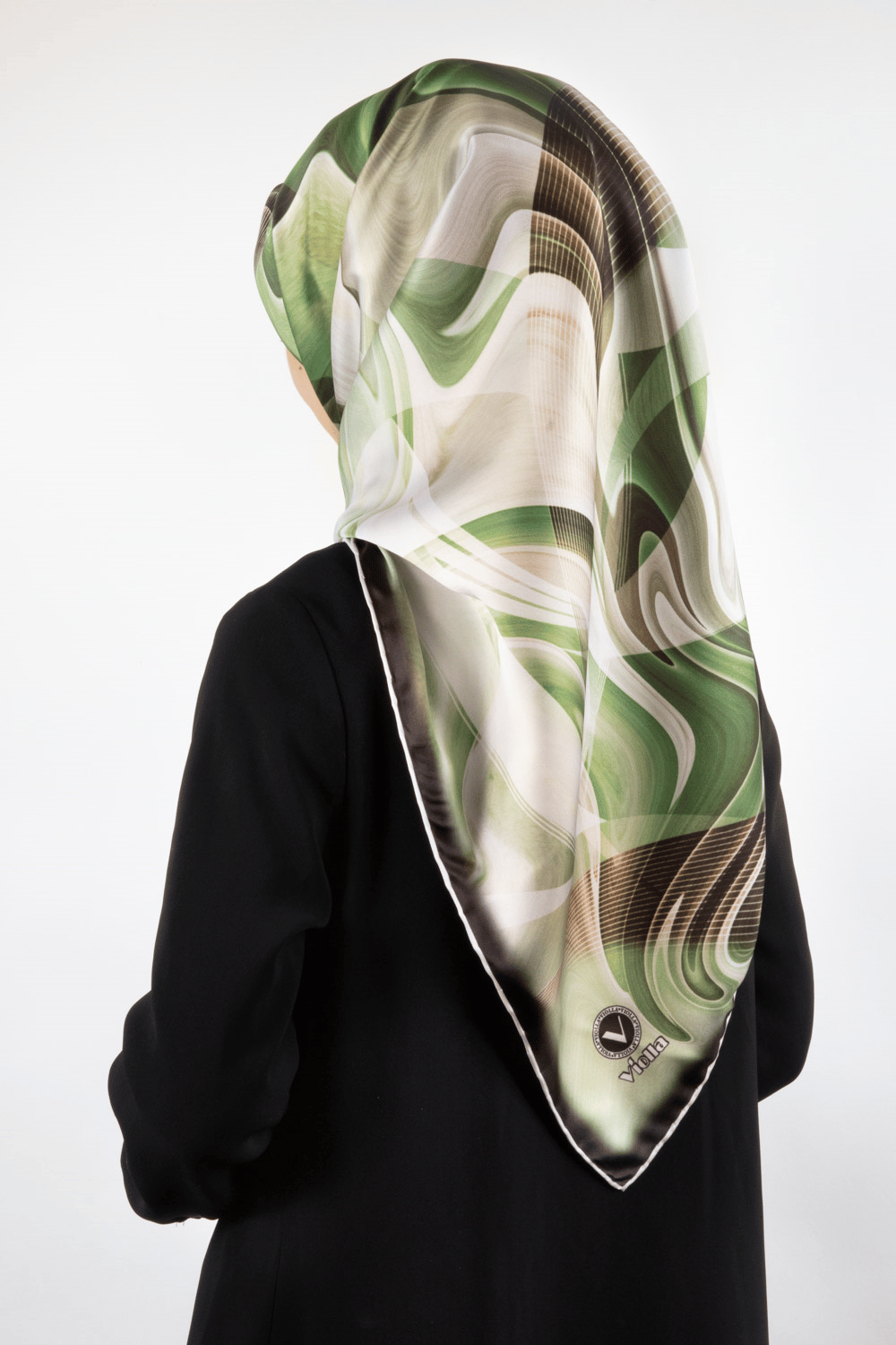 Twill Soyut Dalga Desenli Zümrüt Yeşili Renkli 90x90 Eşarp (İpek İçermez) Dikim Şekli : El Dikişi