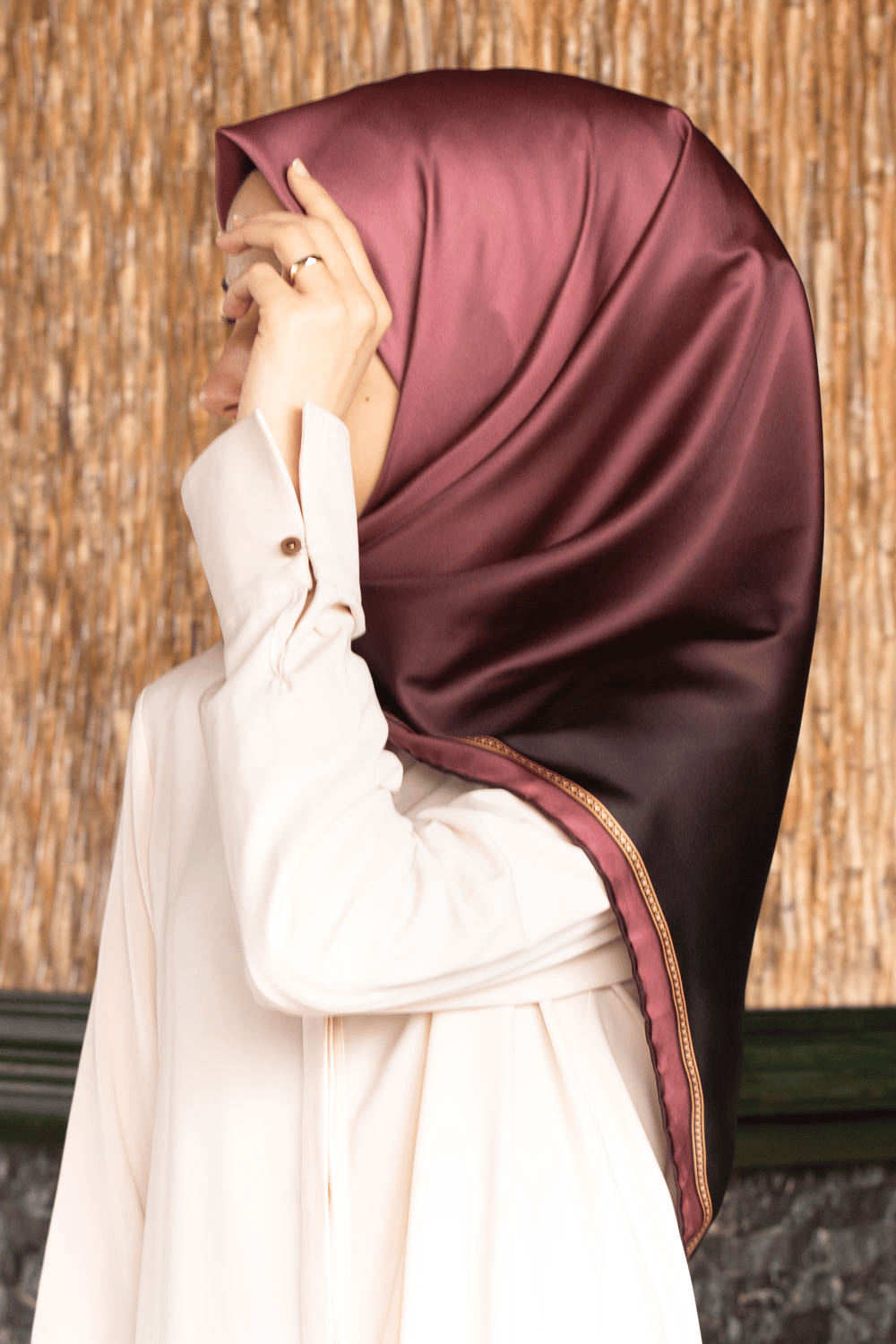 Twill Degrade Desenli Pudra Renkli 90x90 Eşarp (İpek İçermez) Kenar Dikiş Şekli El Dikişli