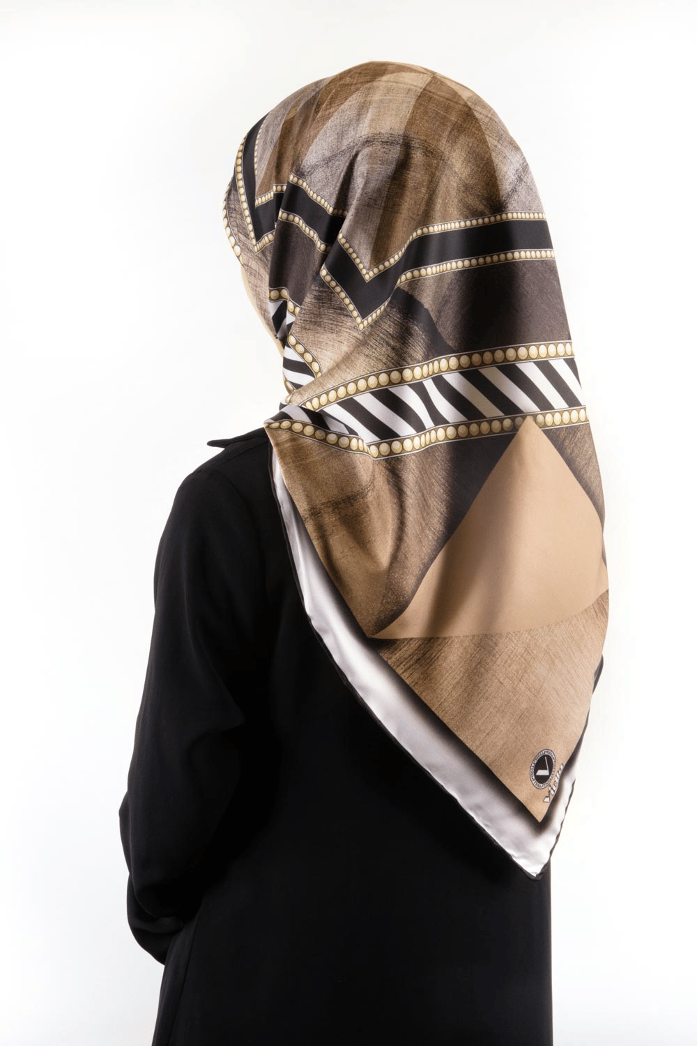 Twill Eskitme Desenli Bej Renkli 90x90 Eşarp (İpek İçermez) Kenar Dikiş Şekli El Dikişli