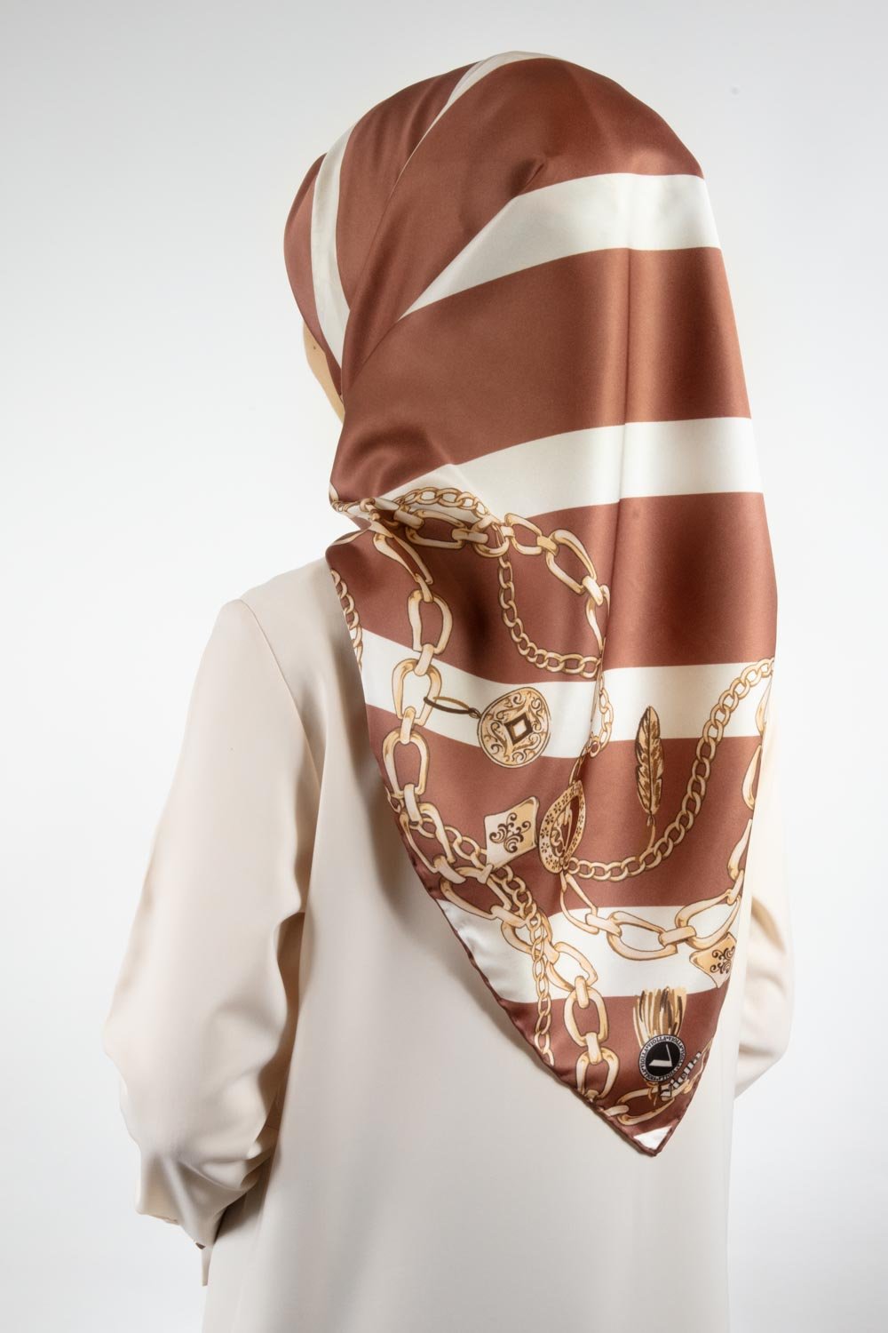 Twill Çizgili Zincir Desenli Bakır Renkli 90x90 Eşarp (İpek İçermez) Kenar Dikiş Şekli El Dikişli
