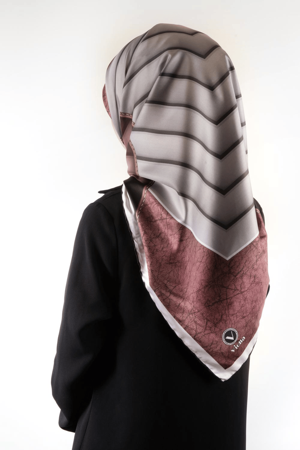 Twill Zigzag Desenli Gül Kurusu Renkli 90x90 Eşarp (İpek İçermez) Kenar Dikiş Şekli El Dikişli