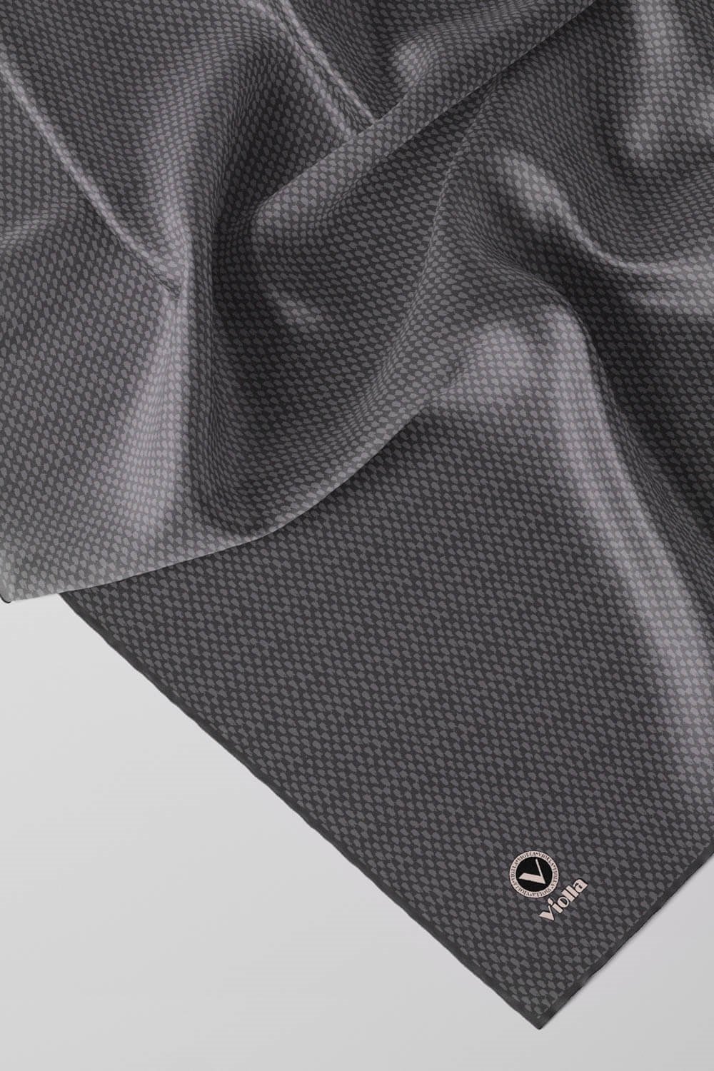 Twill Dokulu Düz Renk Desenli Gri Renkli 90x90 Eşarp (İpek İçermez) Kenar Dikiş Şekli El Dikişli