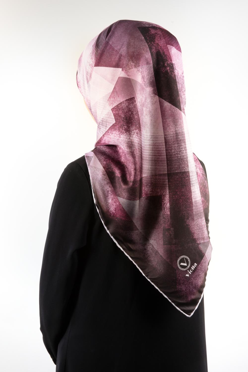 Twill Batik Desenli Mürdüm Renkli 90x90 Eşarp (İpek İçermez) Dikim Şekli : El Dikişi