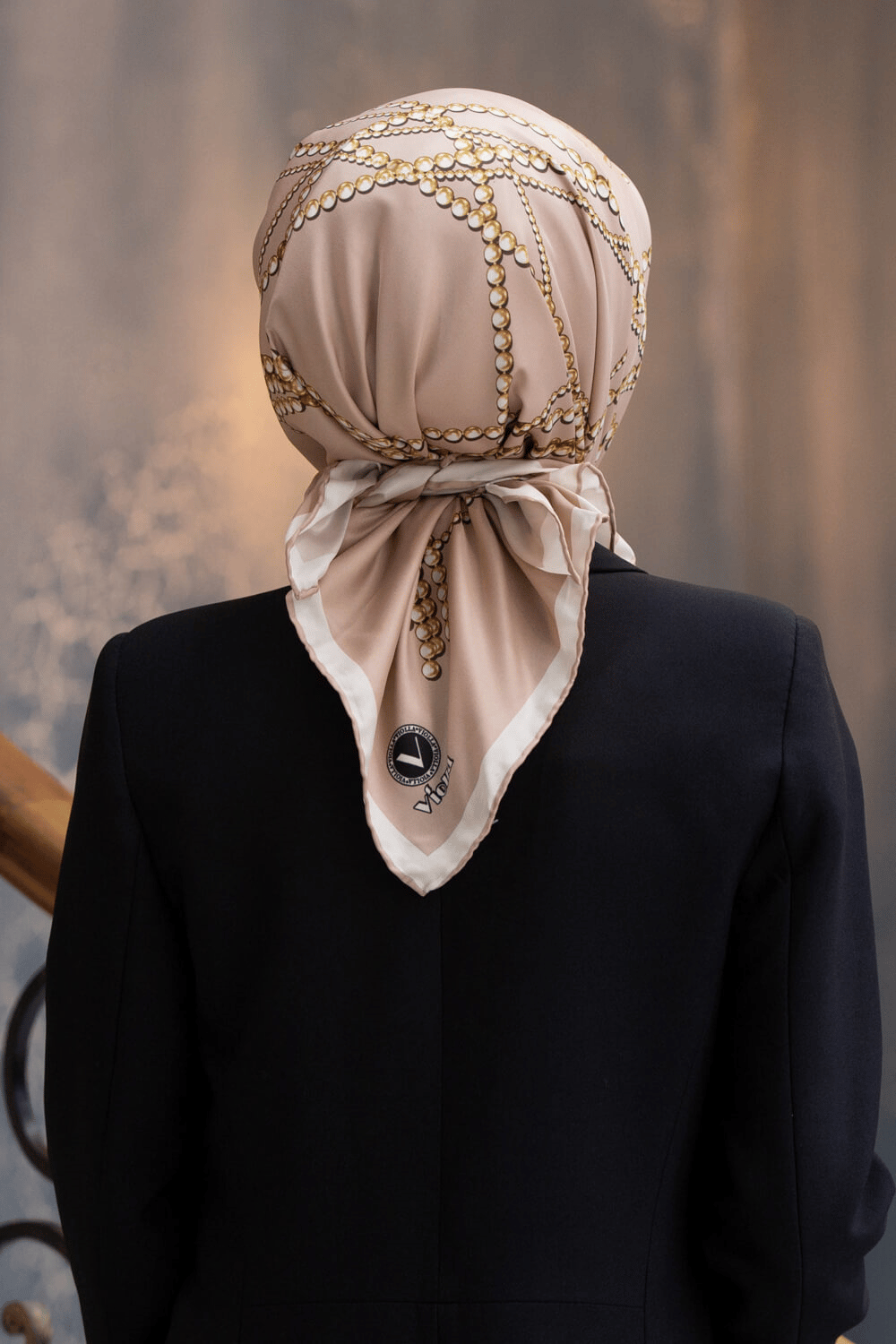Twill Boncuk Desenli Bej Renkli 90x90 Eşarp (İpek İçermez) Kenar Dikiş Şekli El Dikişli