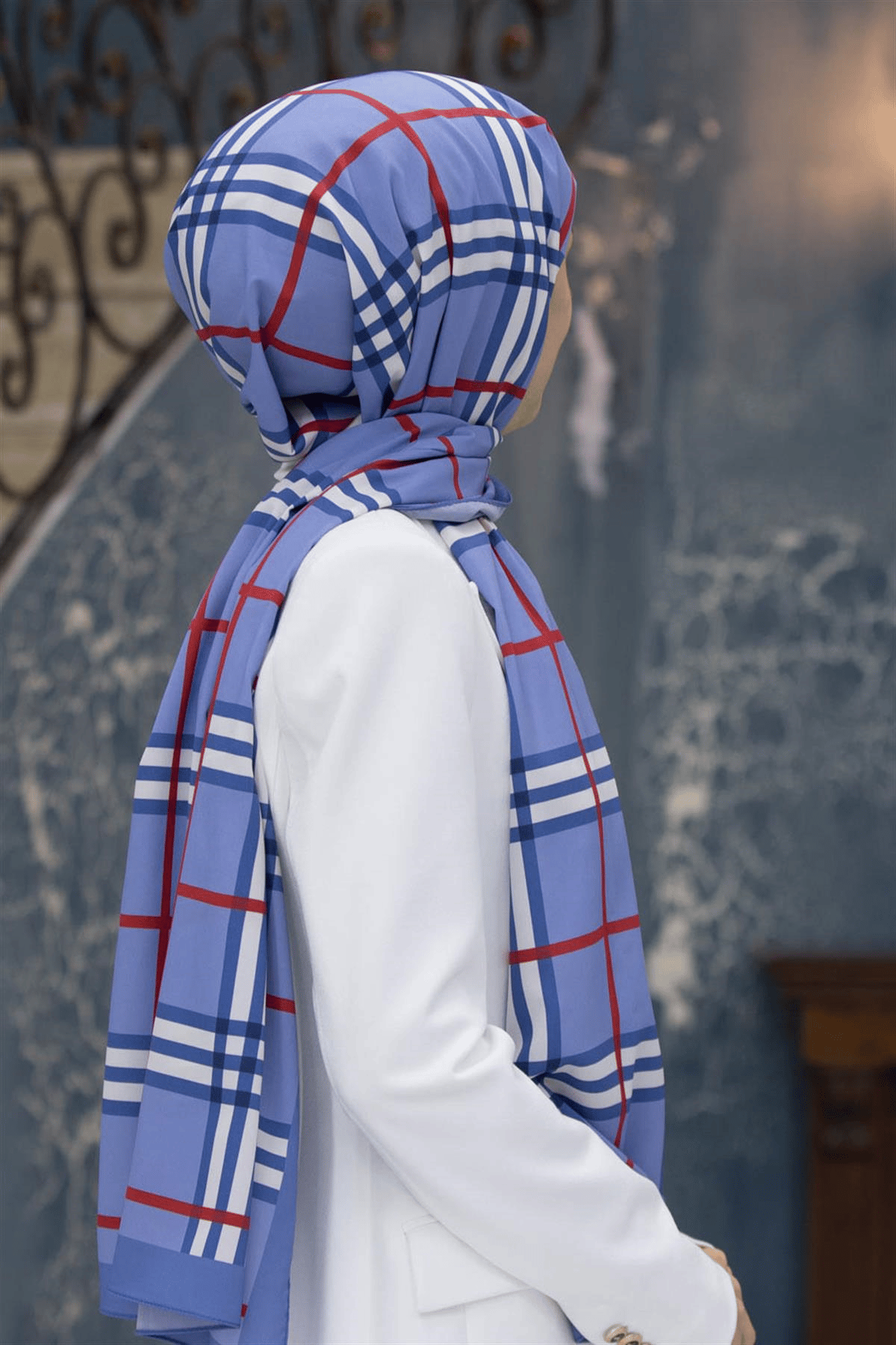 LÜKS MEDİNE İPEĞİ EKOSE DESENLİ BEBE MAVİSİ RENKLİ 75X195 KIRIŞMAZ ŞAL MOSS KREP DİKİŞ TİPİ İTALYAN DİKİŞLİ
