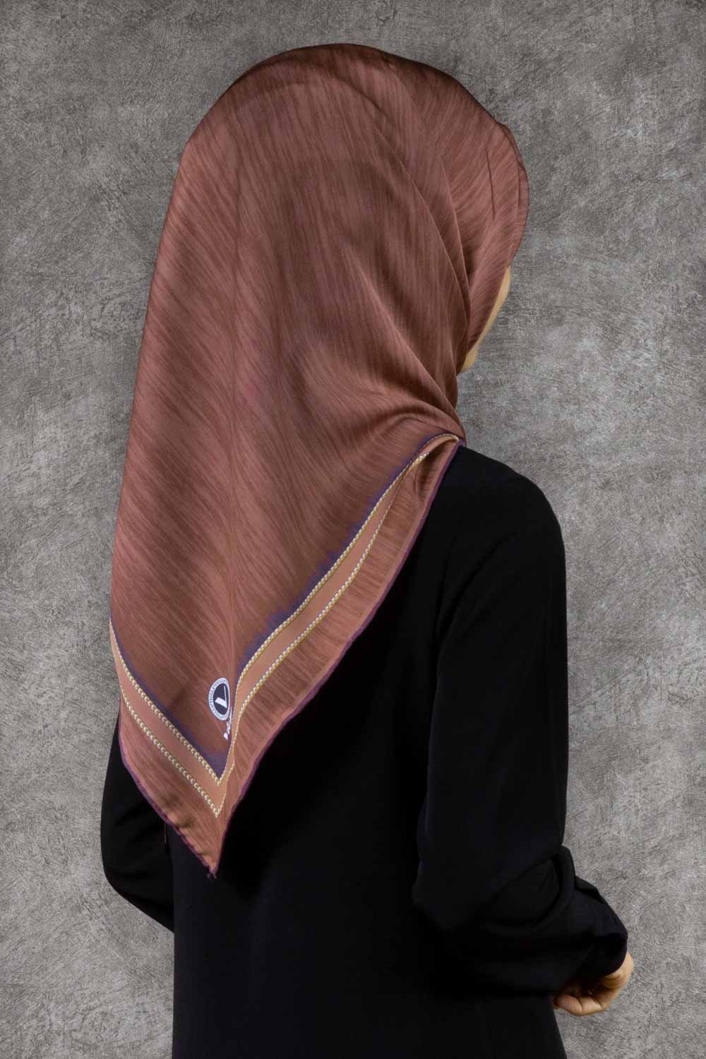 Twill Efektli Bordür Desenli Bakır Renkli 90x90 Eşarp (İpek İçermez) Dikim Şekli : El Dikişi