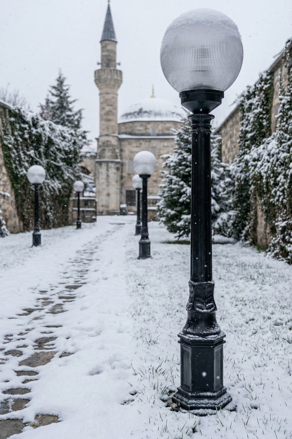 Avonni, 68160 Ailesi Siyah Bahçe Set Üstü Aydınlatma