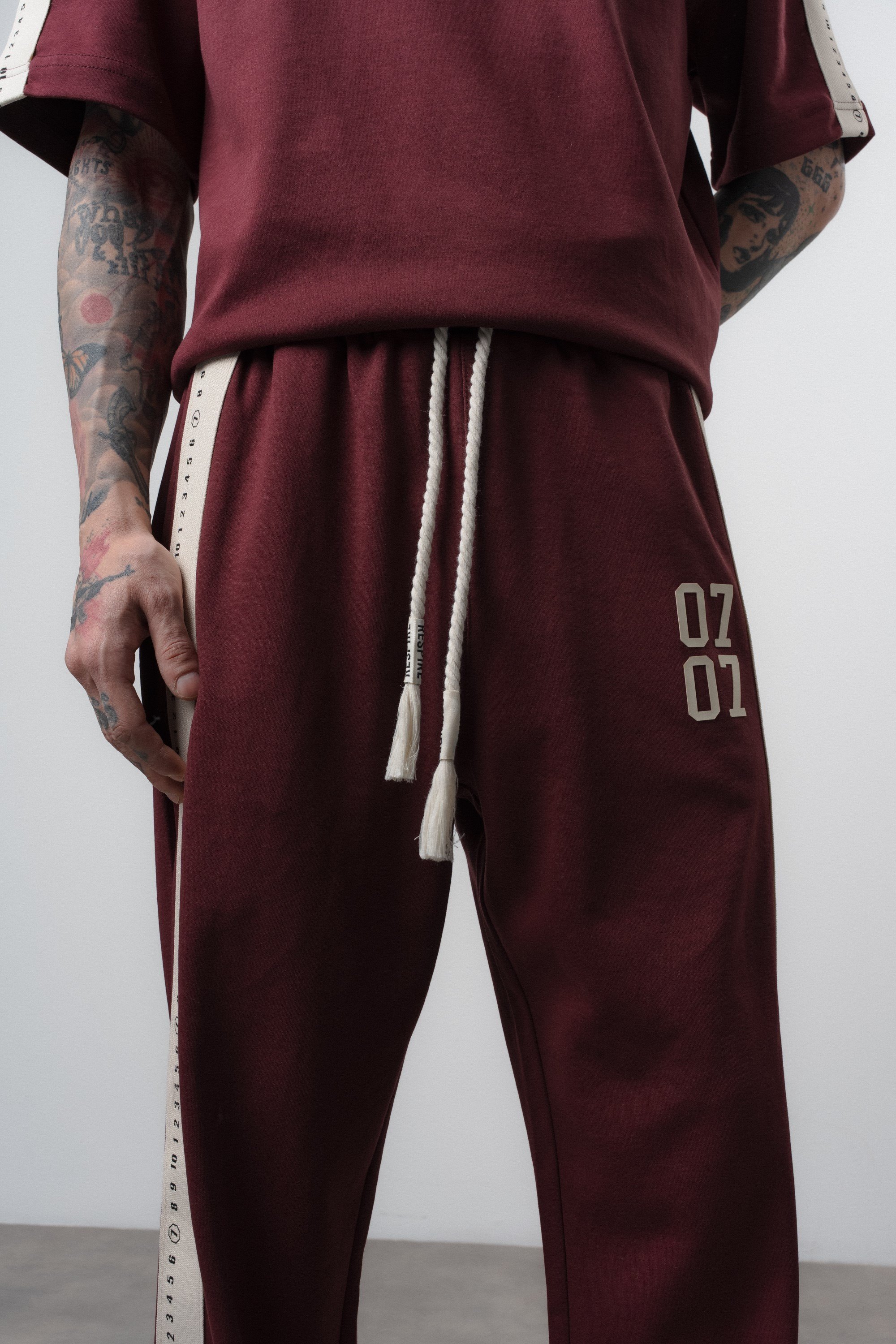 Erkek 07 Şerit Detaylı Regular Fit Eşofman Takımı Bordo