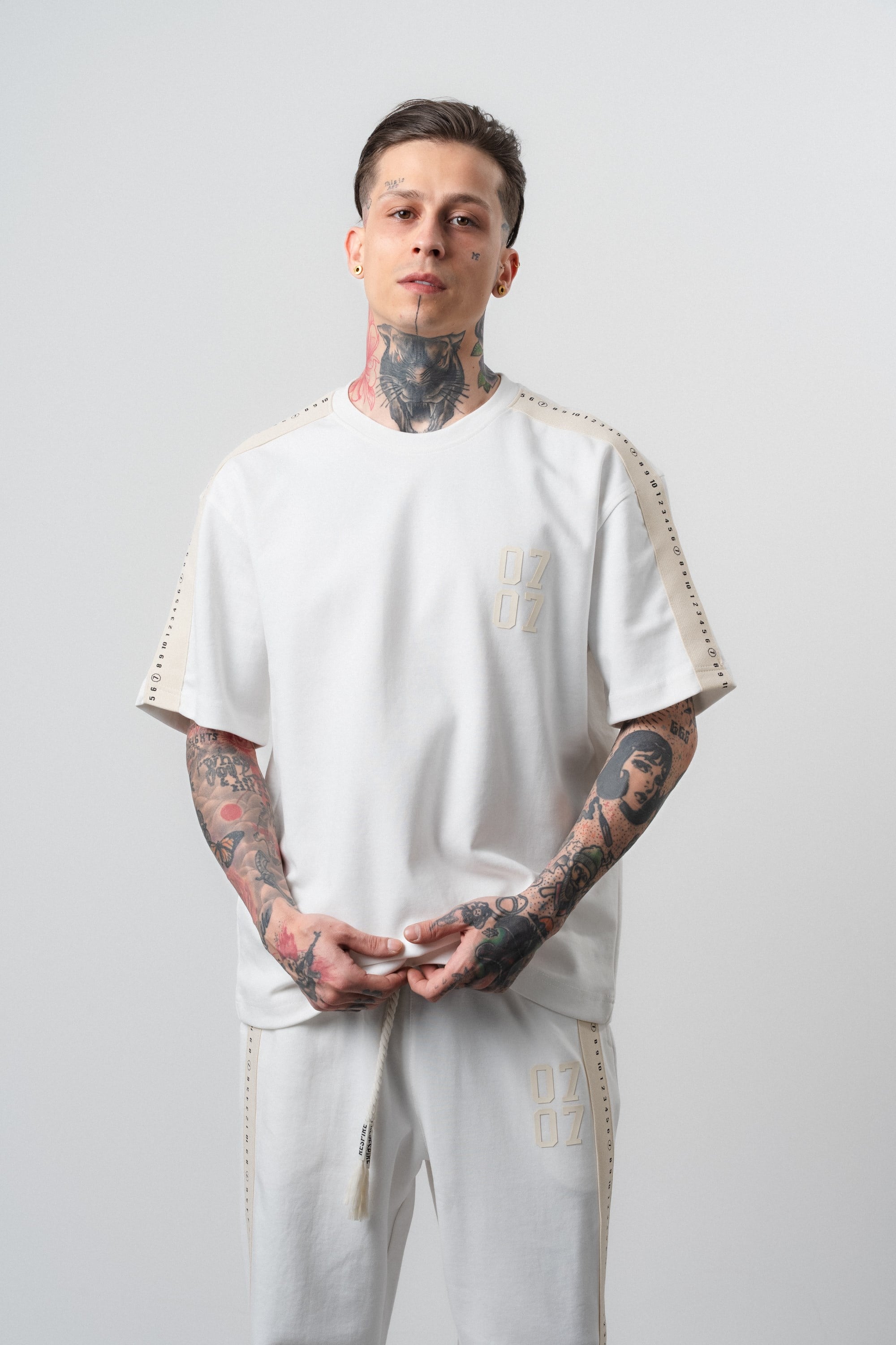 Erkek 07 Şerit Detaylı Regular Fit T-Shirt Ekru