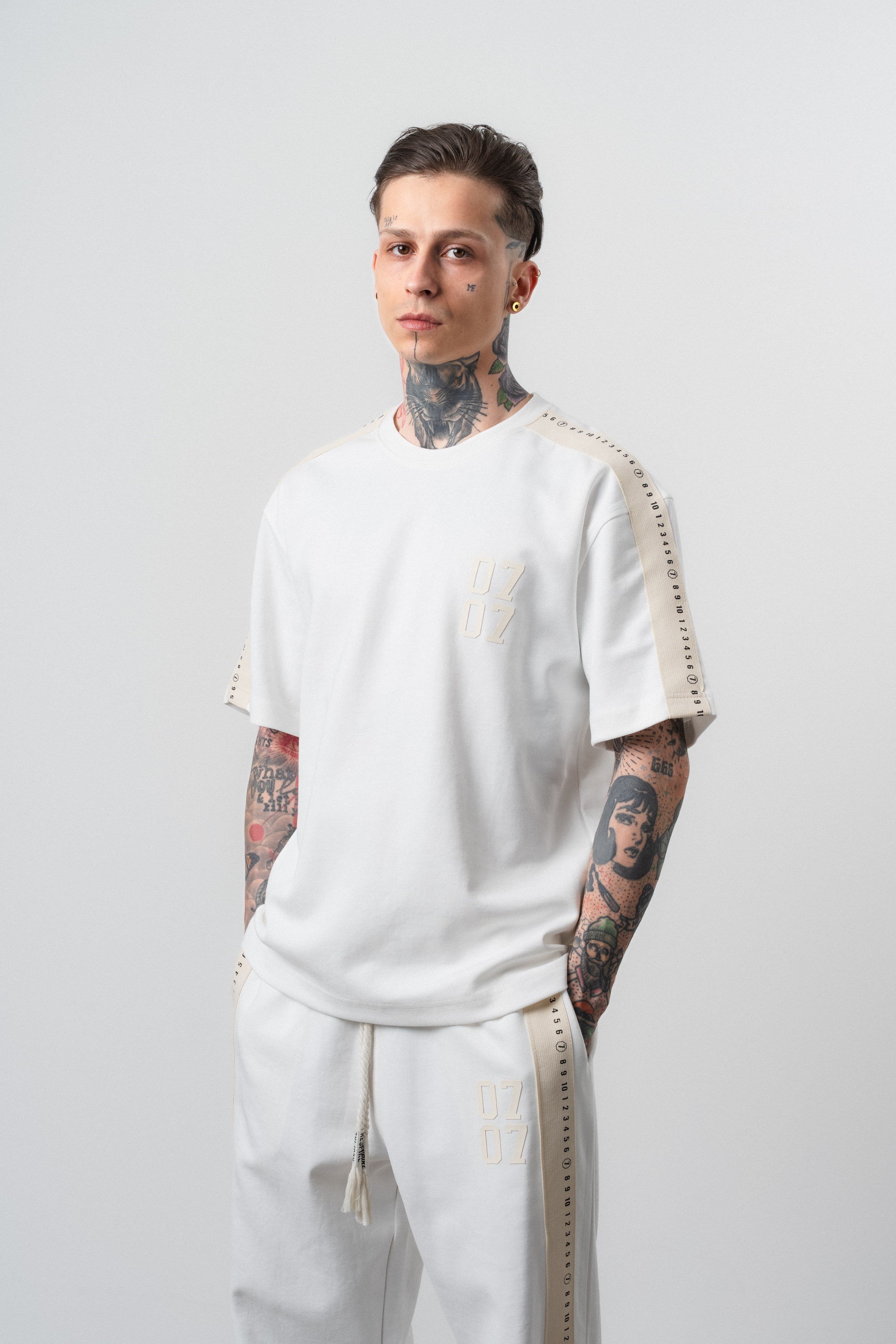 Erkek 07 Şerit Detaylı Regular Fit T-Shirt Ekru